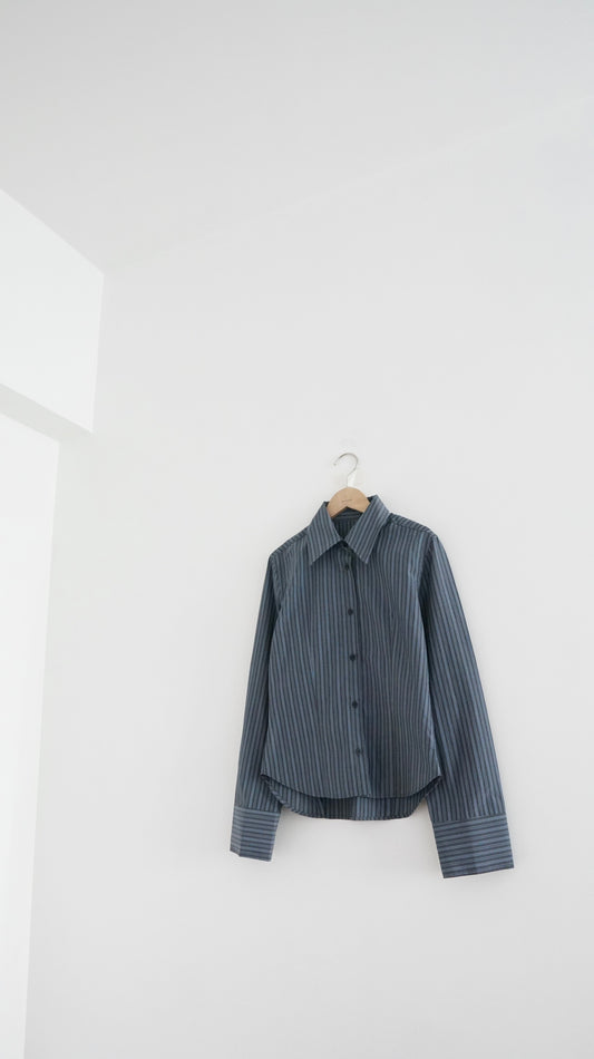 90s vintage clean fit striped shirt in navy