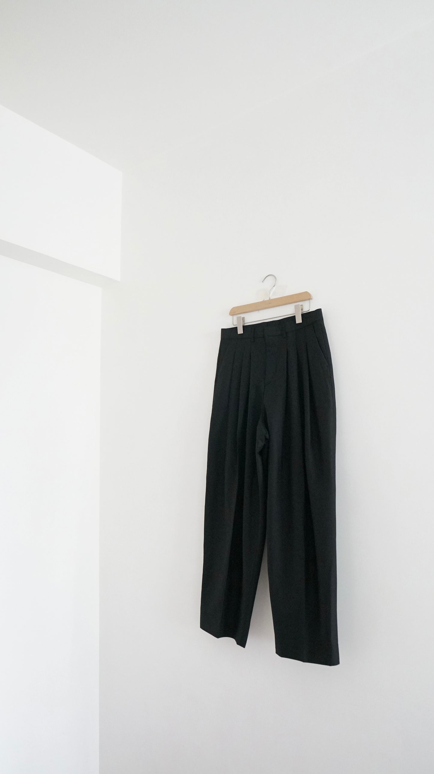 lowrise mode pants in black