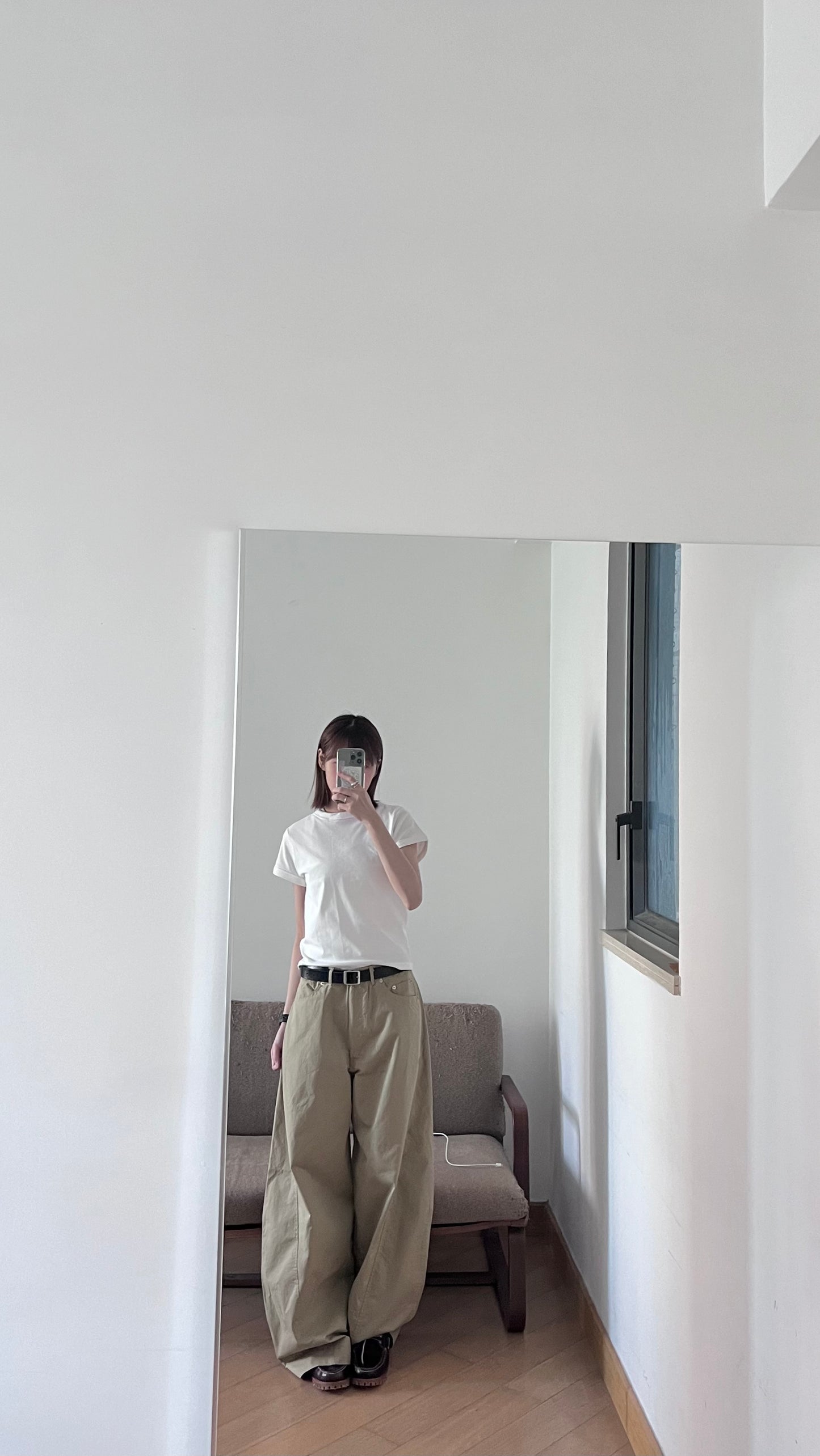 light cocoon pants in beige