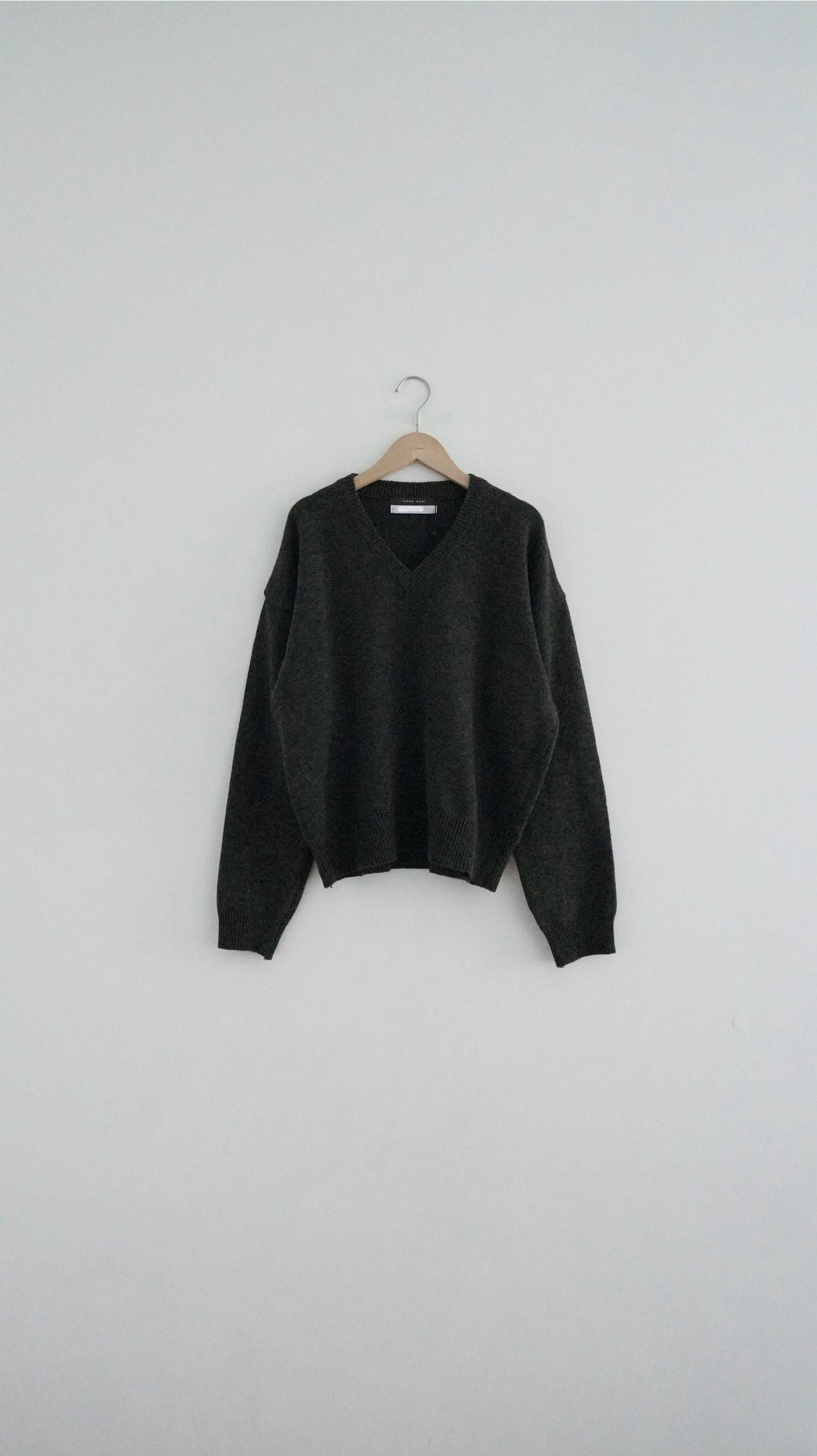 v-neck cashmere knit top in choco (must-have) ( pre-order )