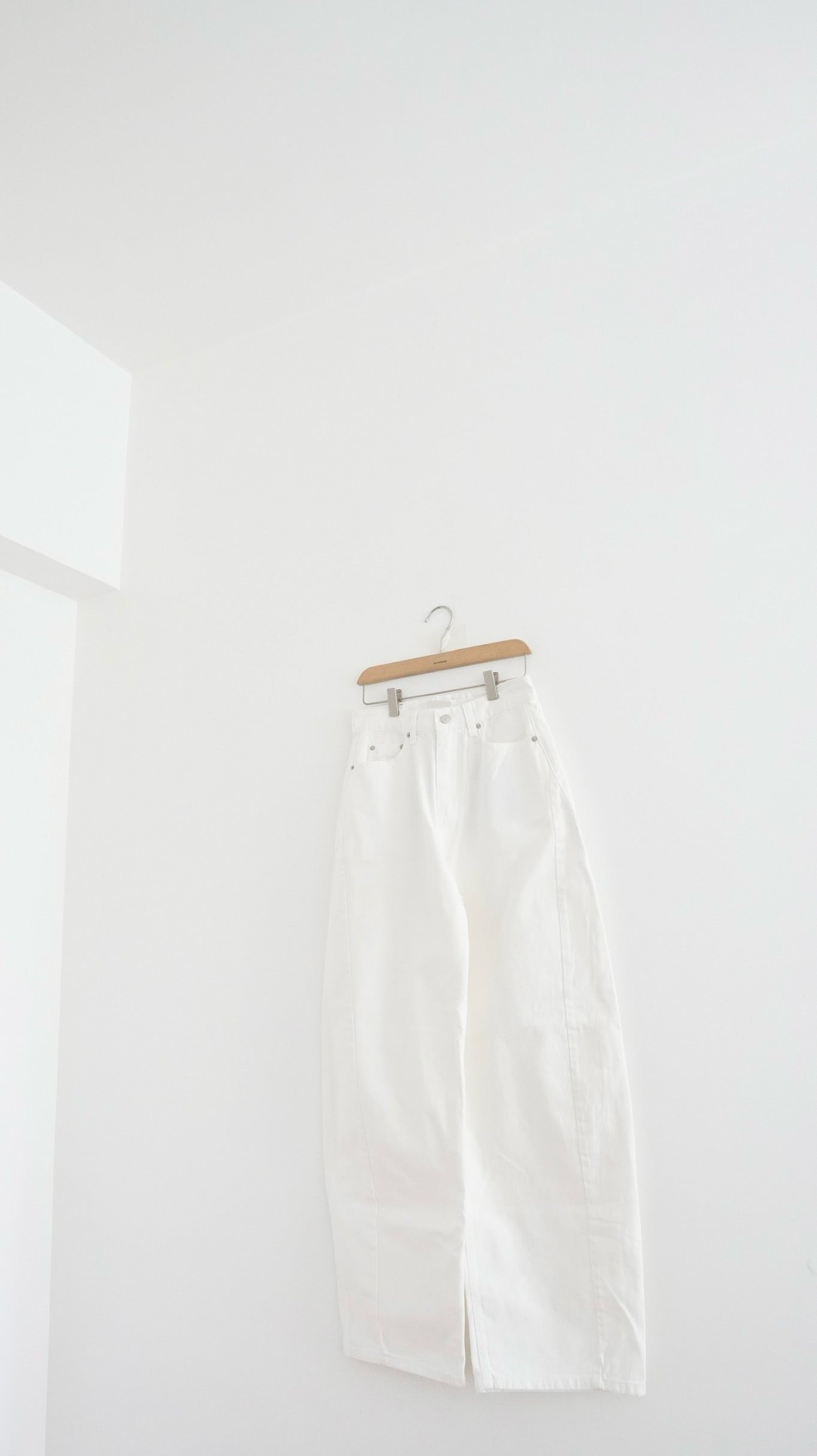 high-quality cocoon denim pants in white (S)