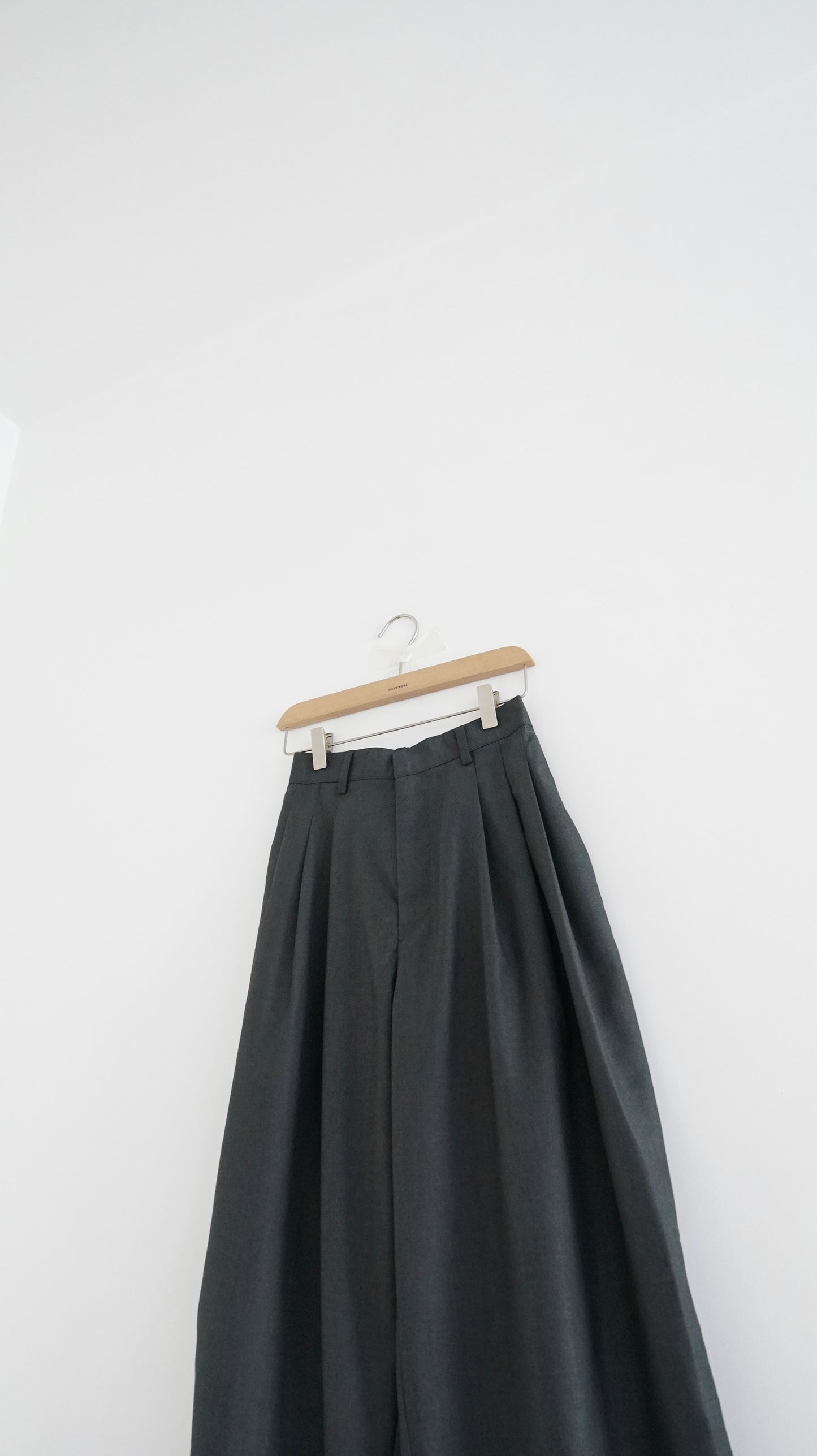 grace pleat pants in grey (M)
