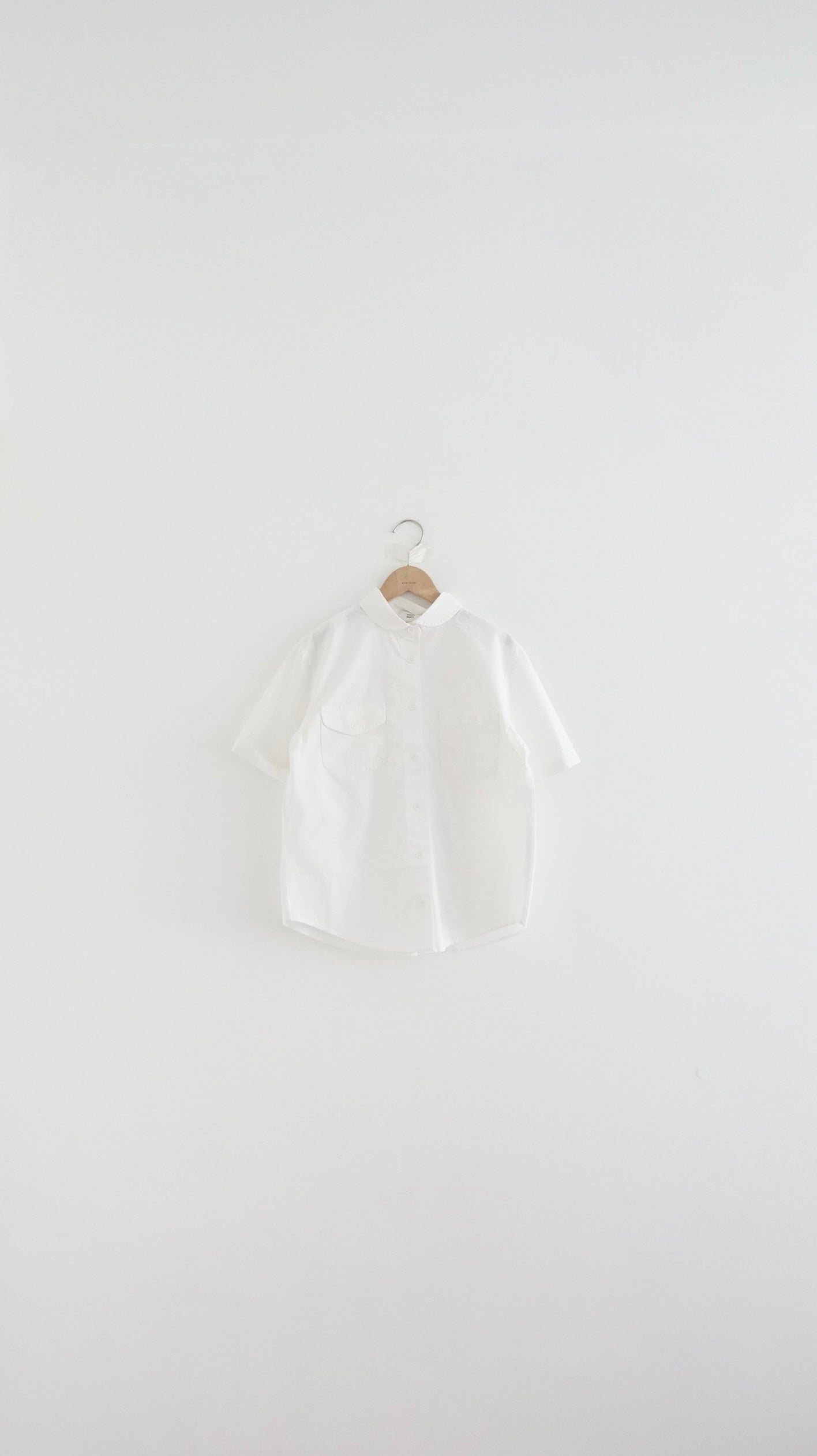 collar shirt in white