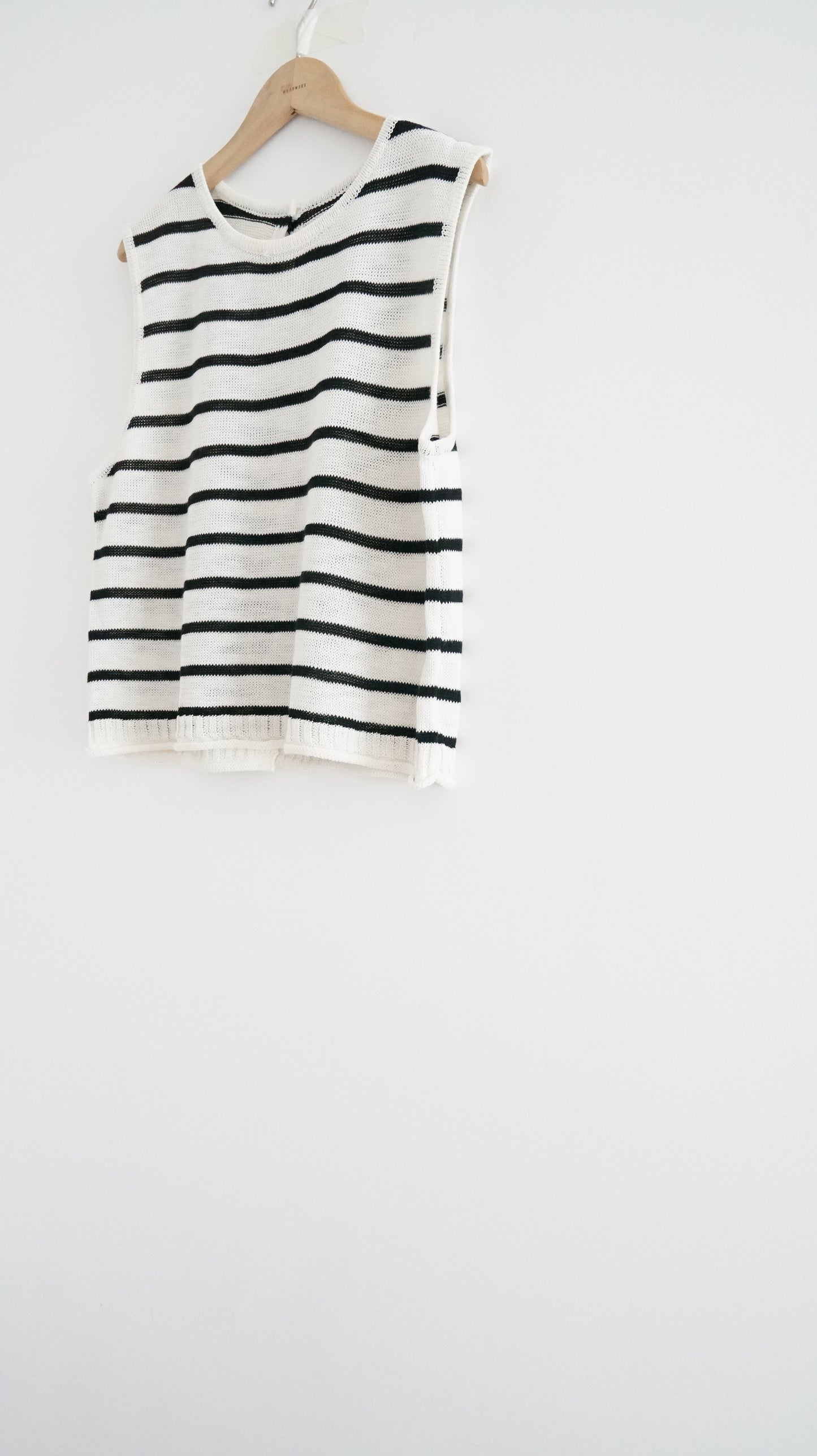 back side button linen vest in ivory (pre-order)