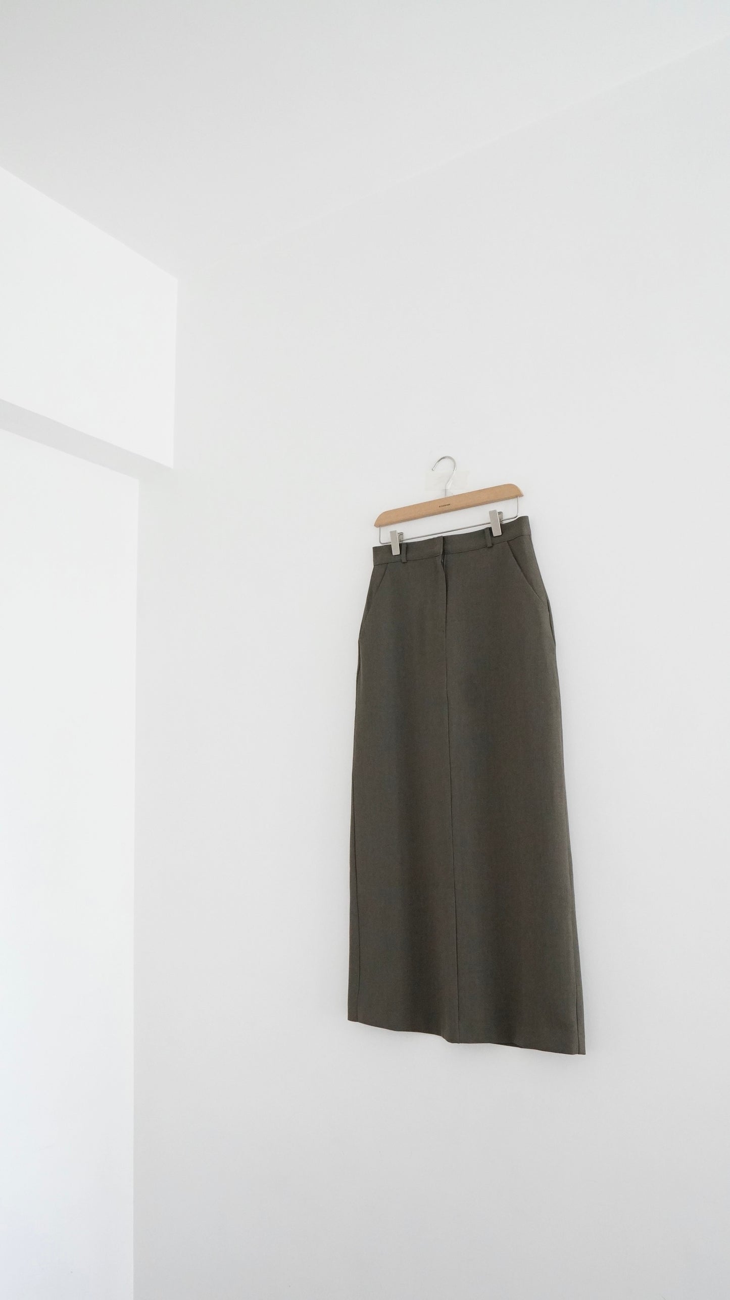 high-end minimalist skirt in khaki