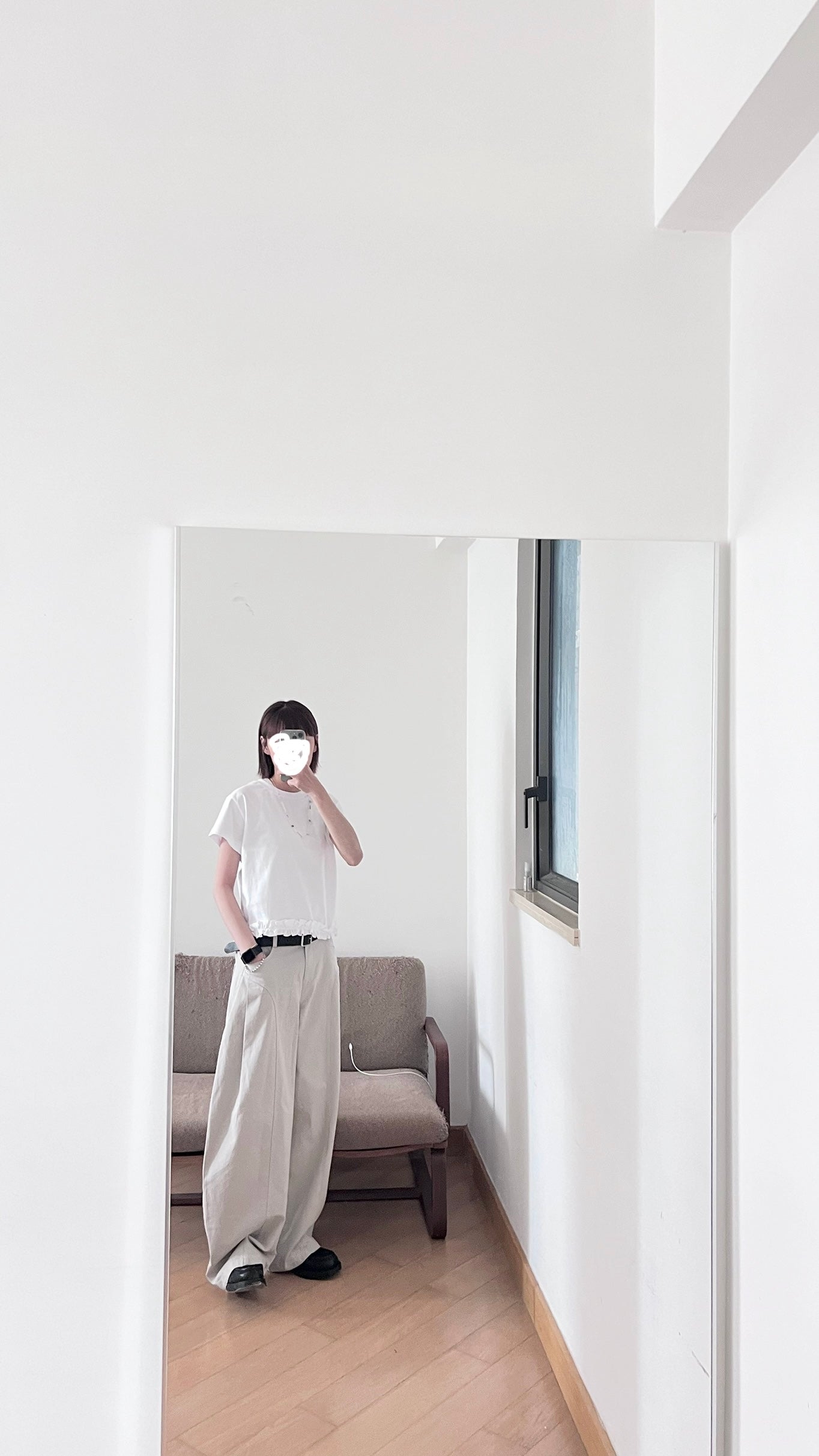 ruffle tee in white (pre-order)