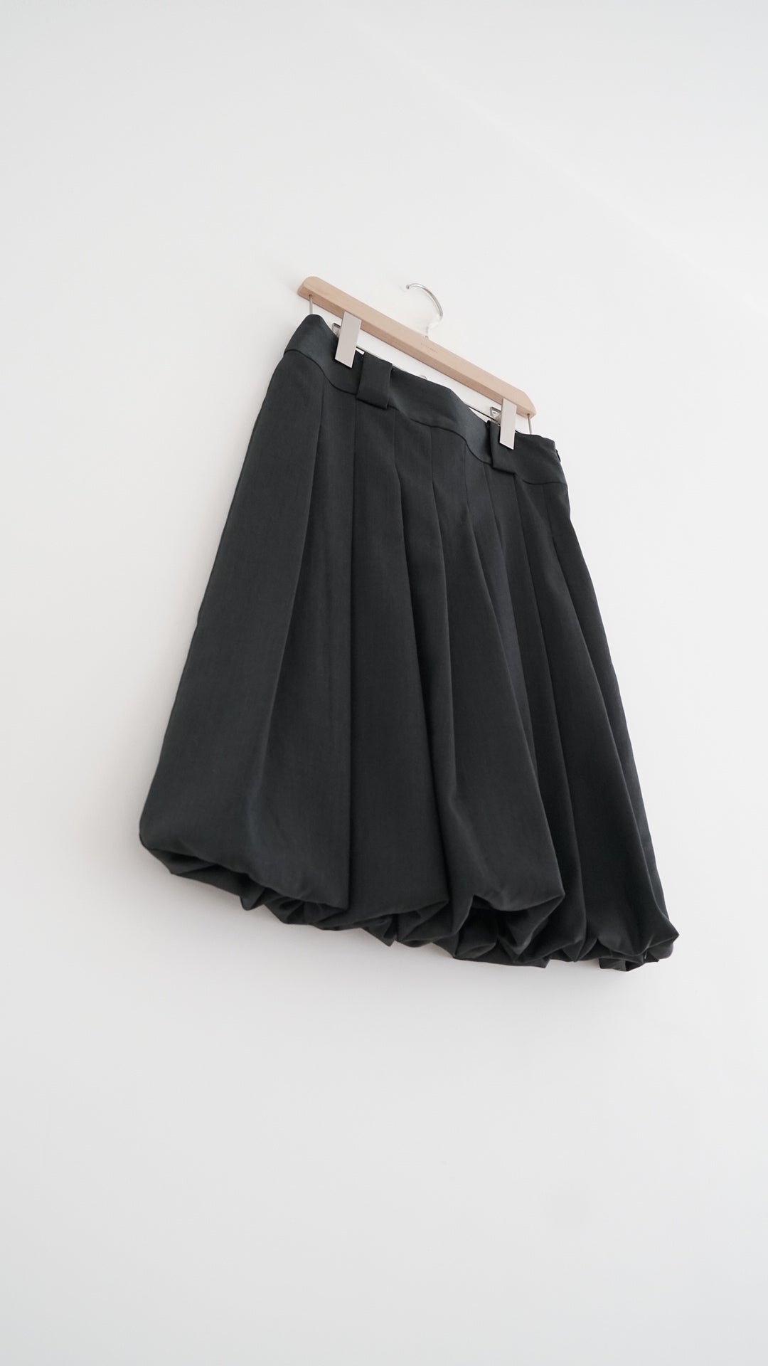 terre high quality midi bubble skirt in charcoal (pre-order)