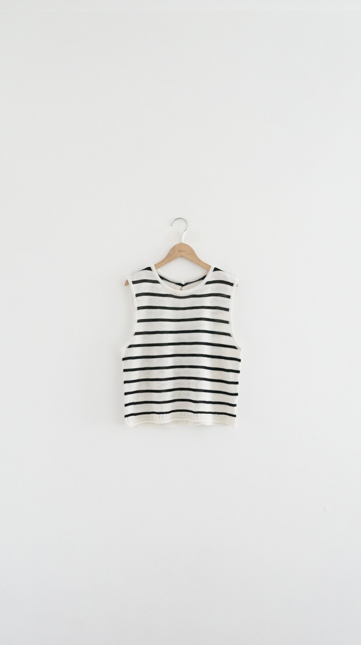 back side button linen vest in ivory (pre-order)