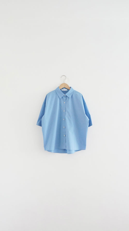 middle sleeve shirt in blue