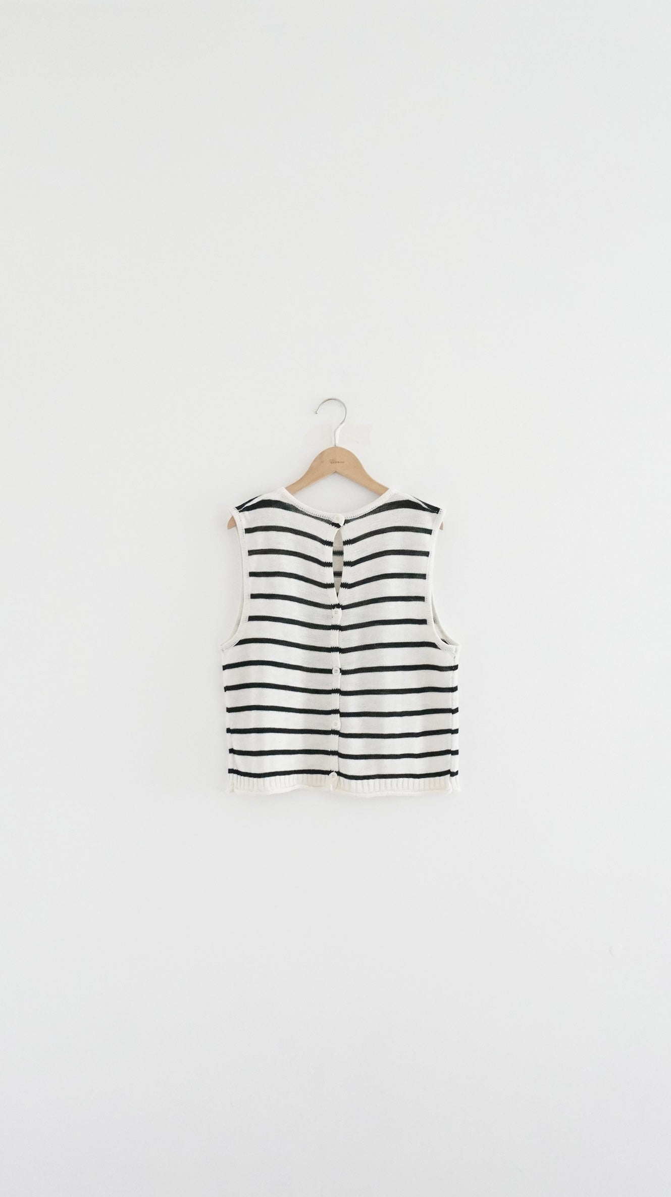 back side button linen vest in ivory (pre-order)