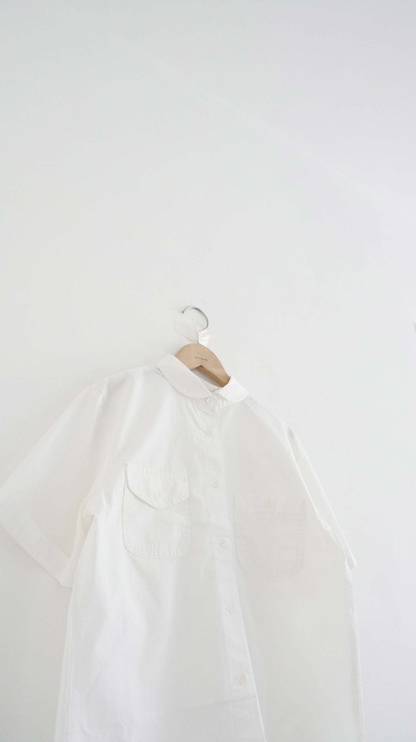collar shirt in white