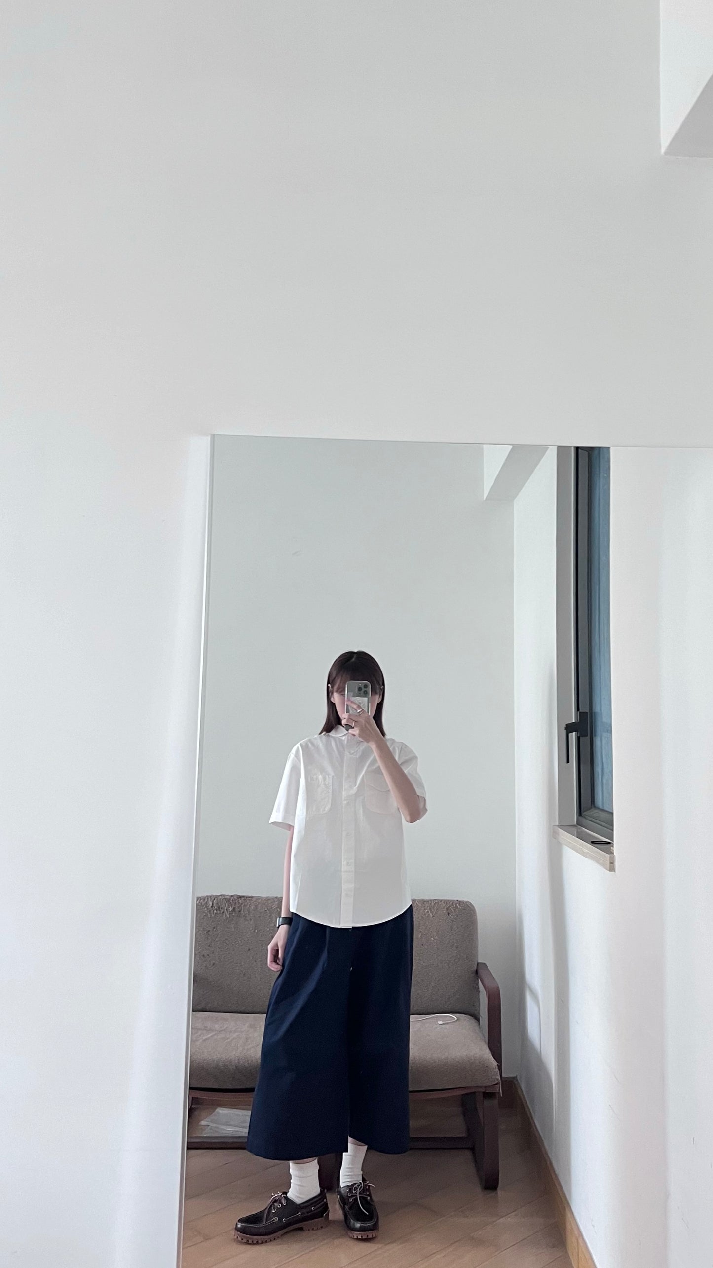 collar shirt in white