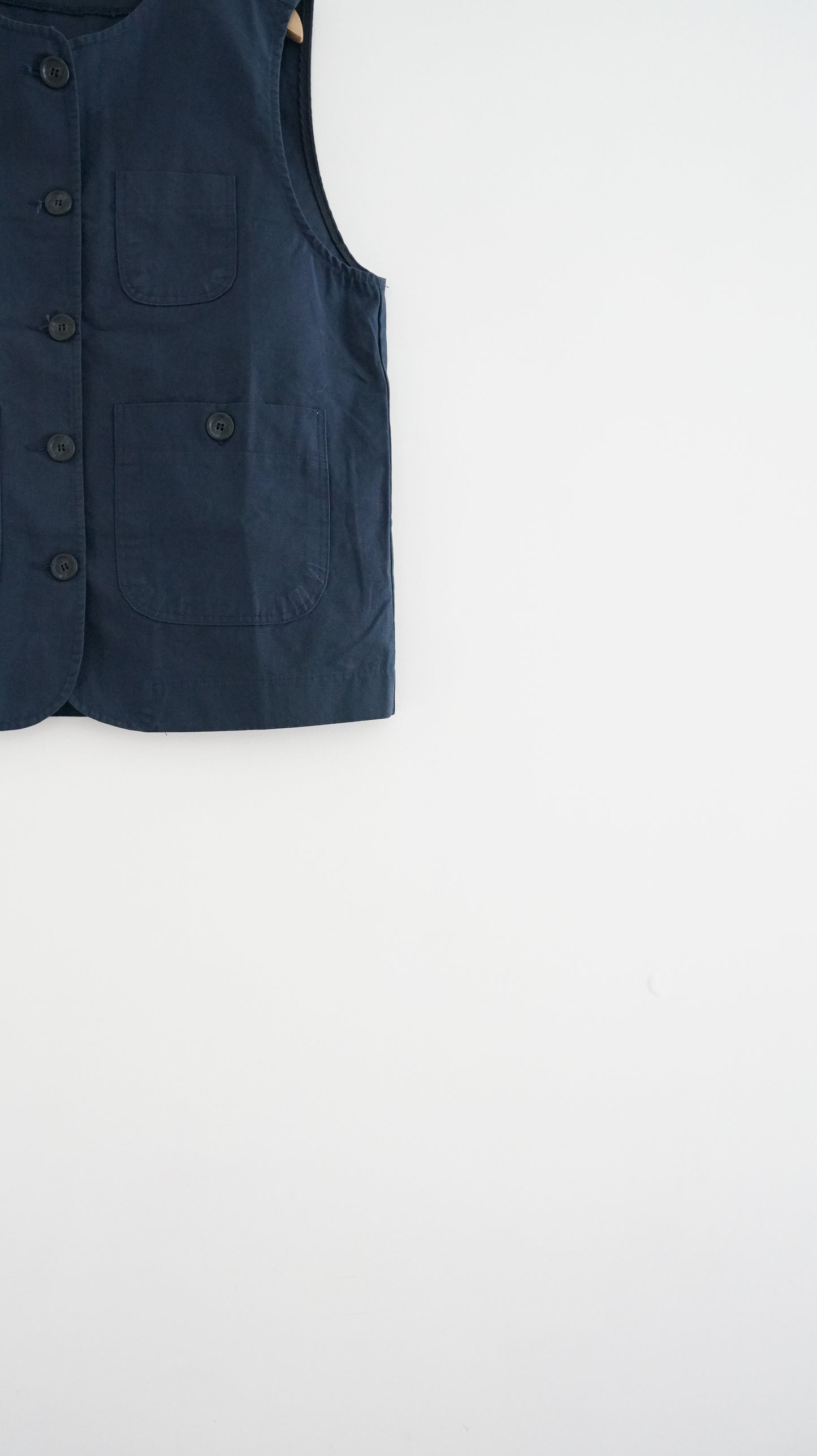 worker vest in navy