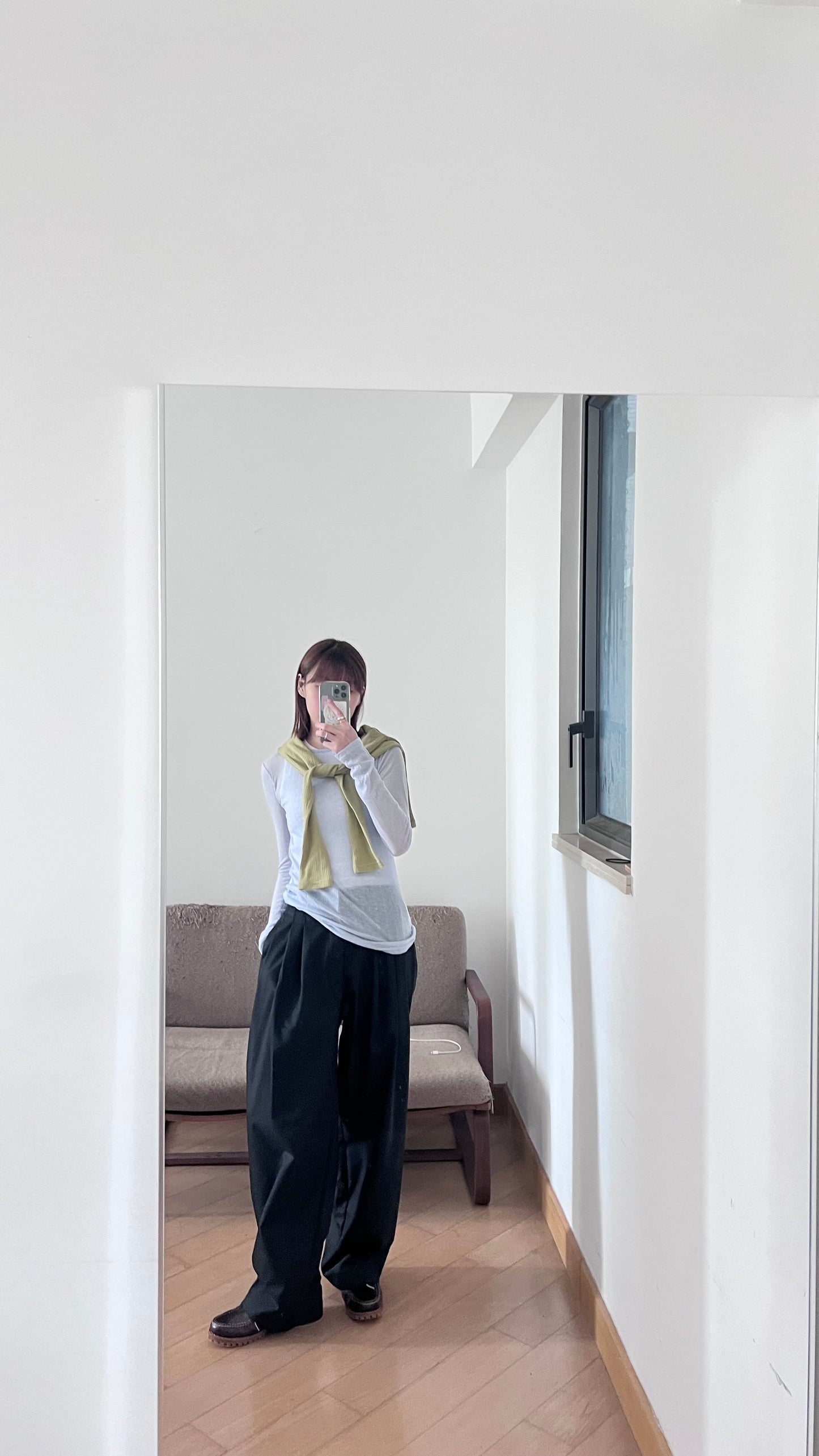 grace pleat pants in black (M)