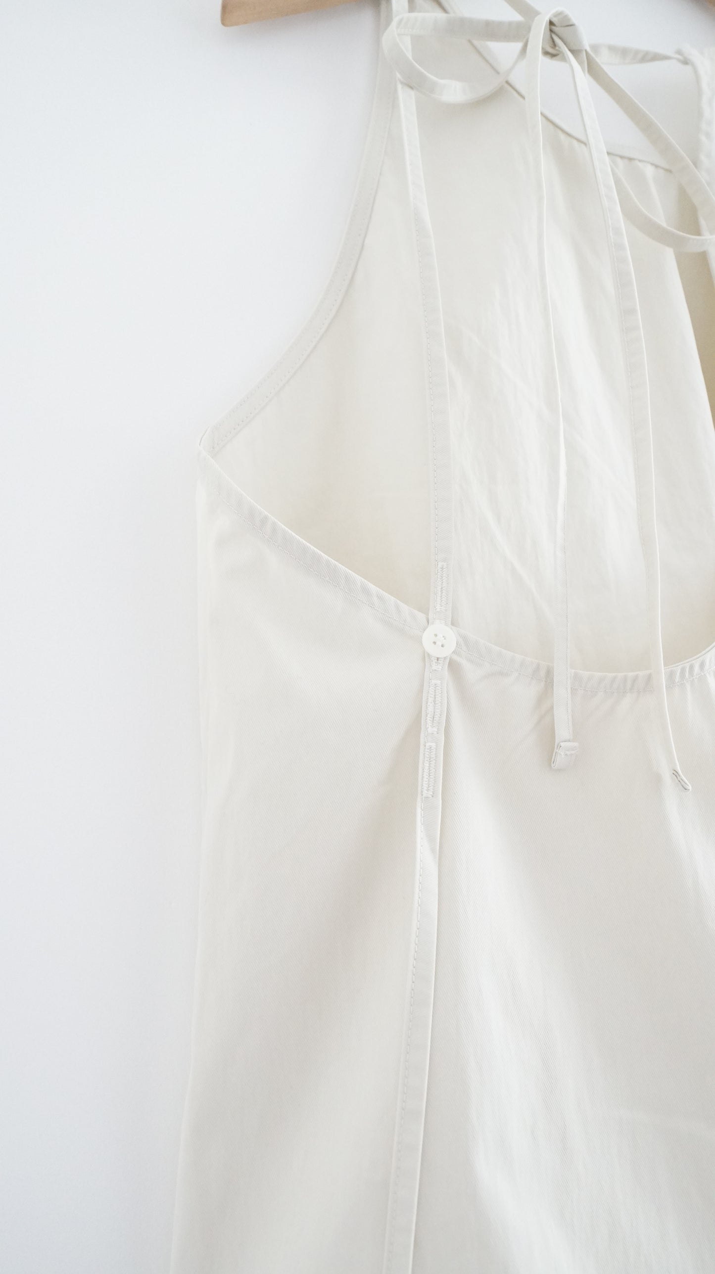 drift back bow tank in cream