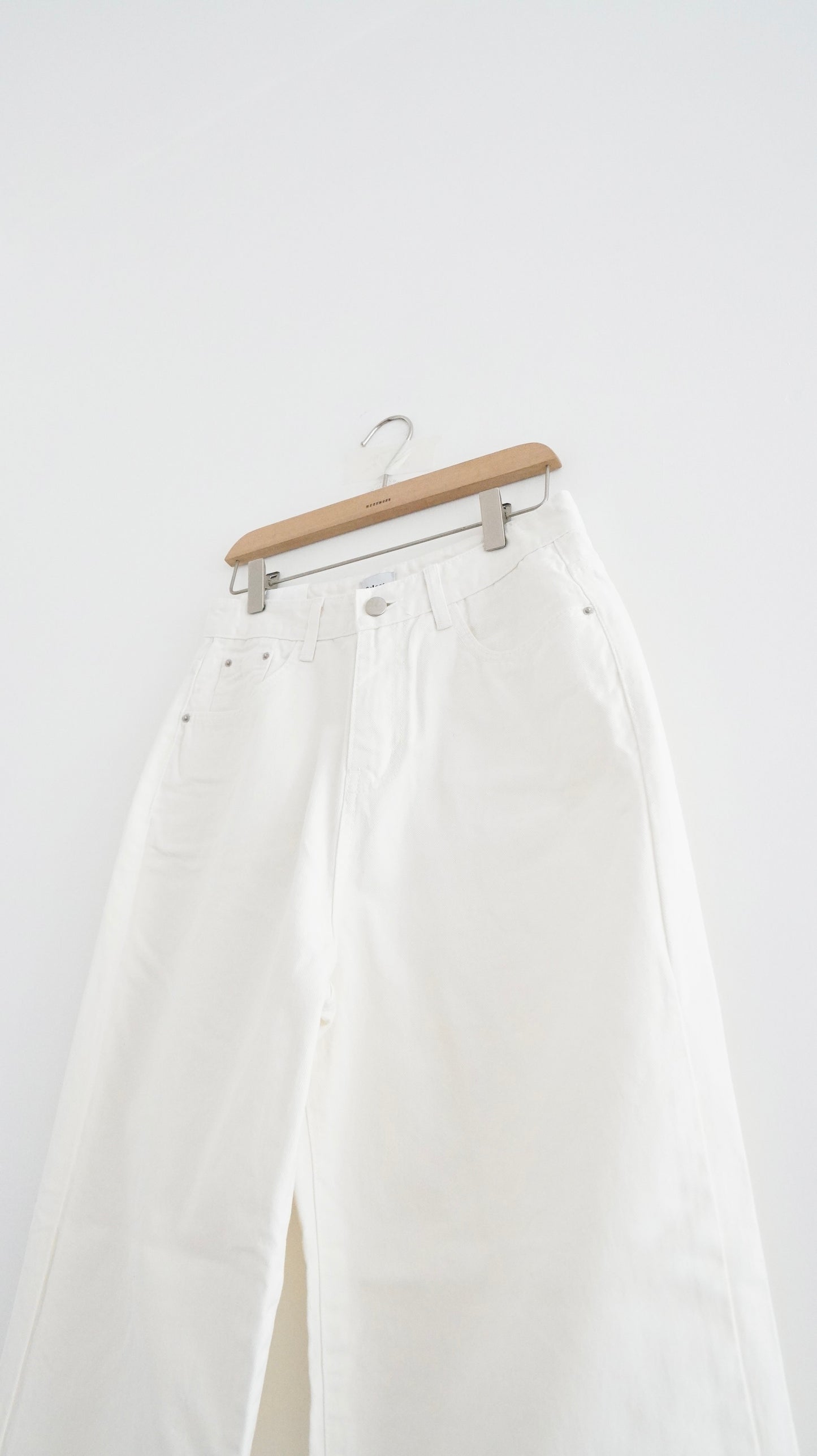 straight leg pants in white