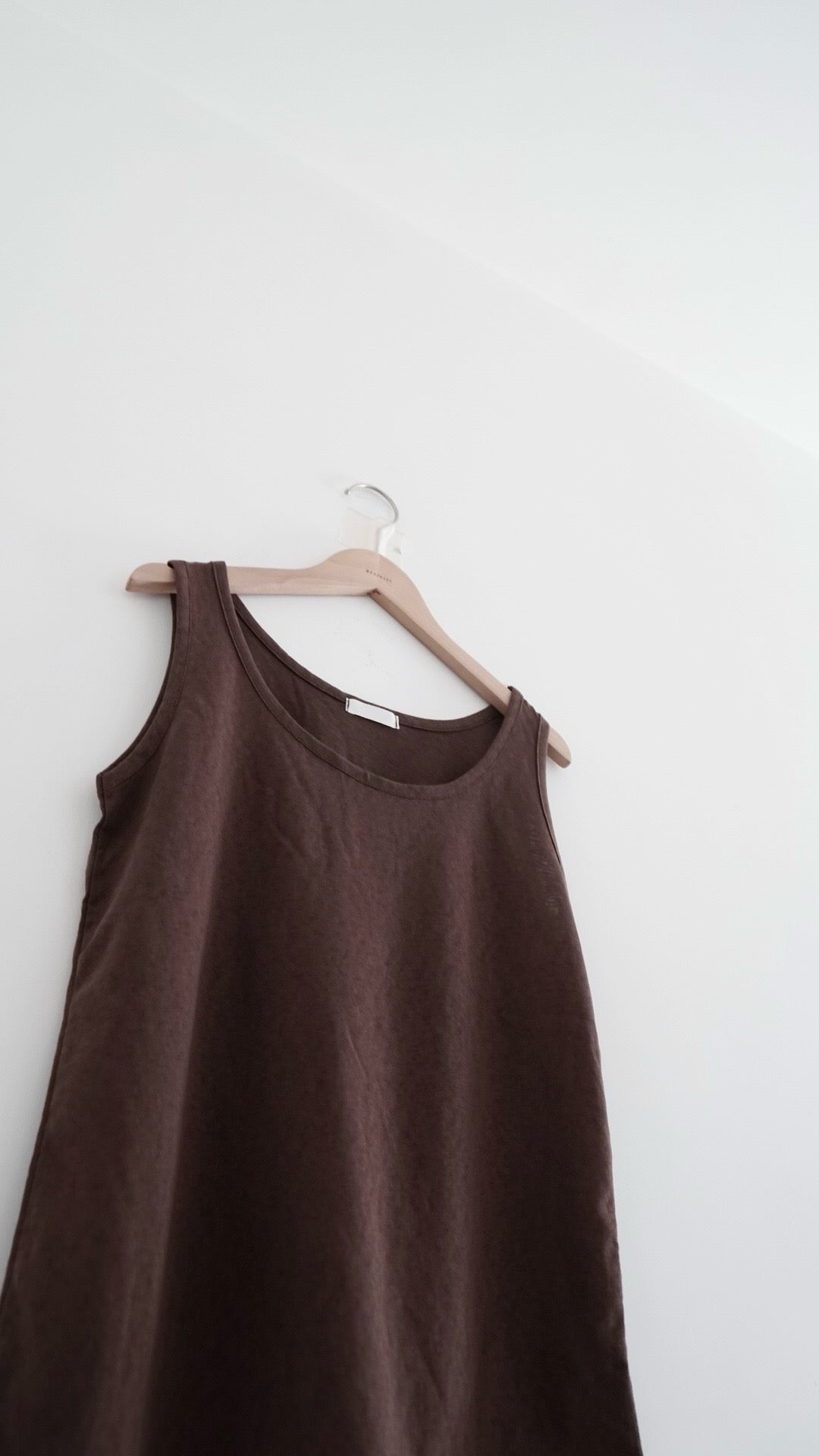 rom layering vest in brown (pre-order)