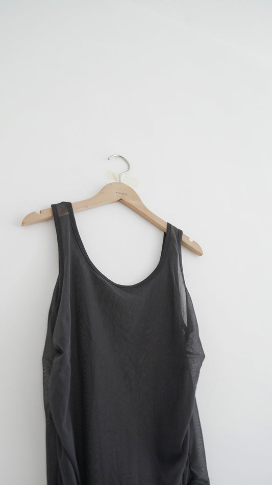 sheer pleat vest in charcoal (pre-order)