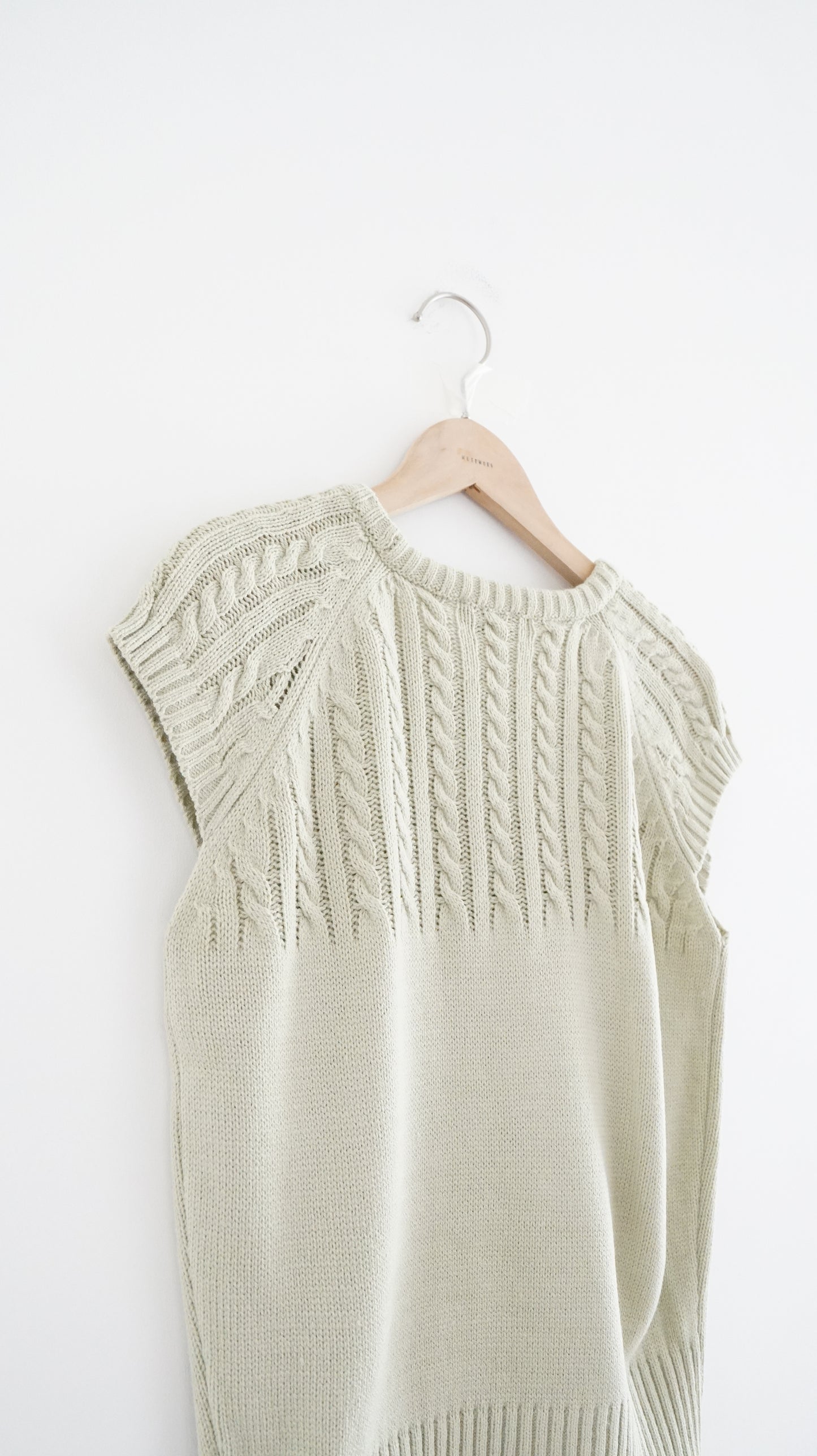 90s short sleeve sweater in avacado green