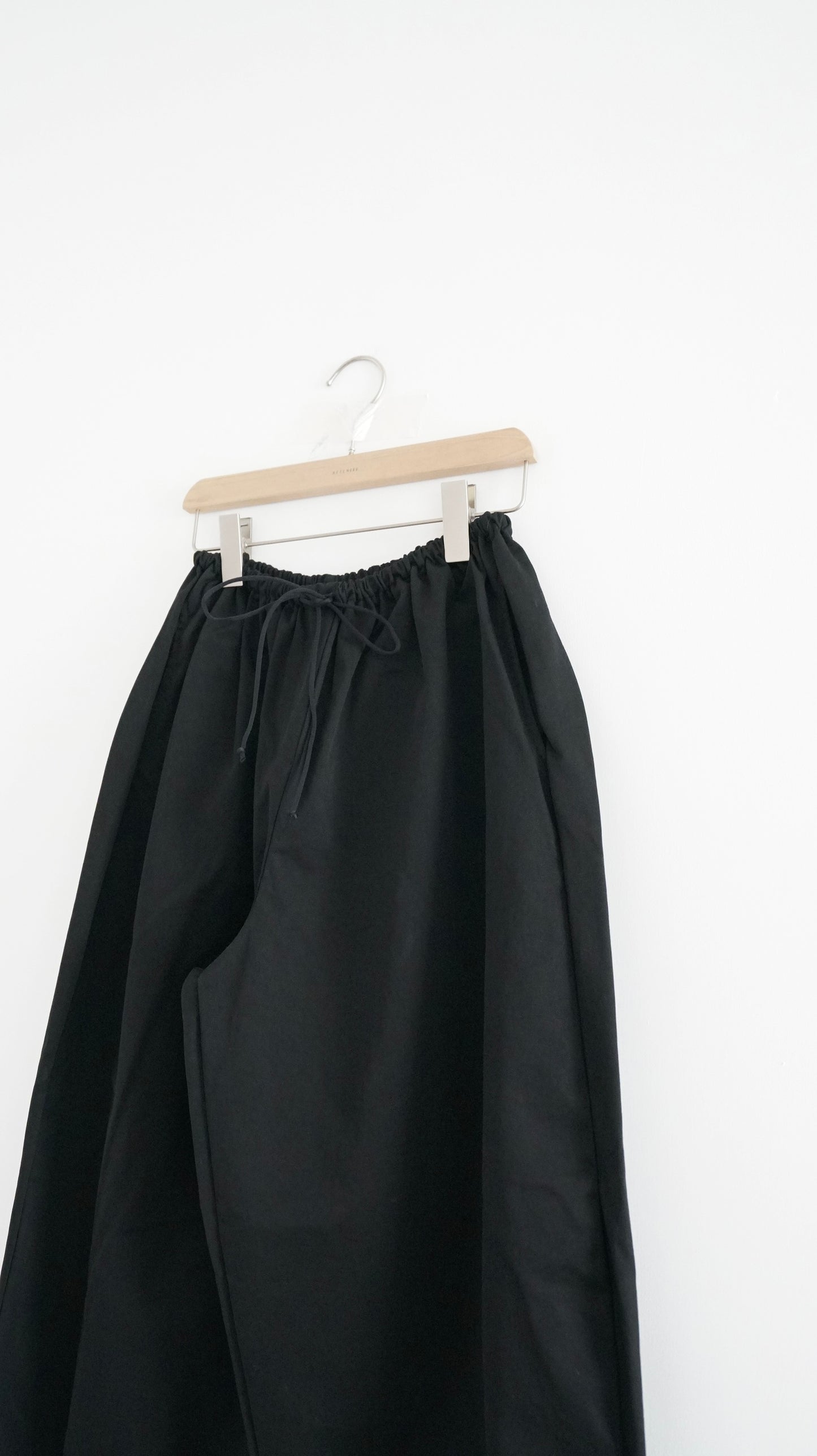 city air balloon pants in black (pre-order)