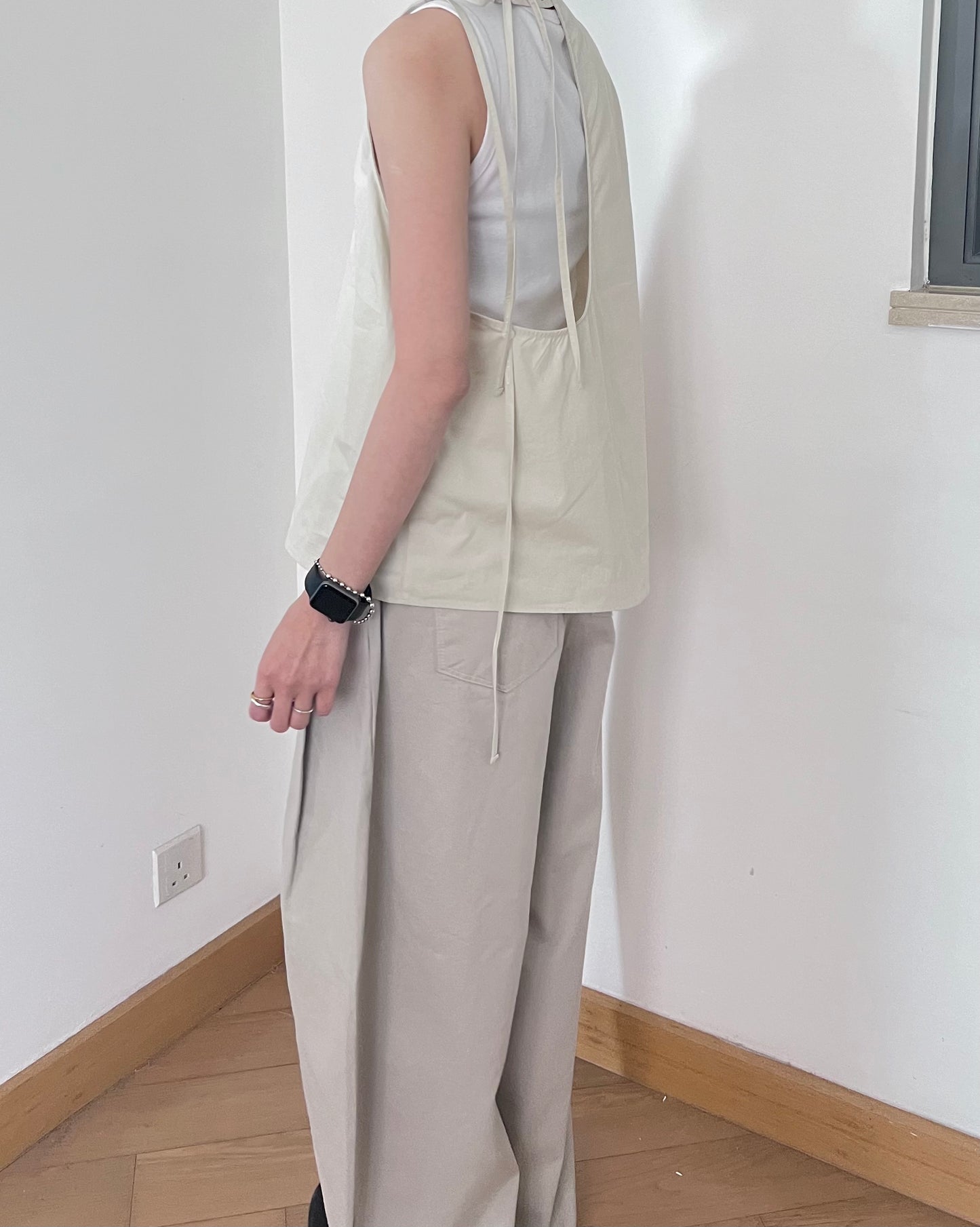 drift back bow tank in cream