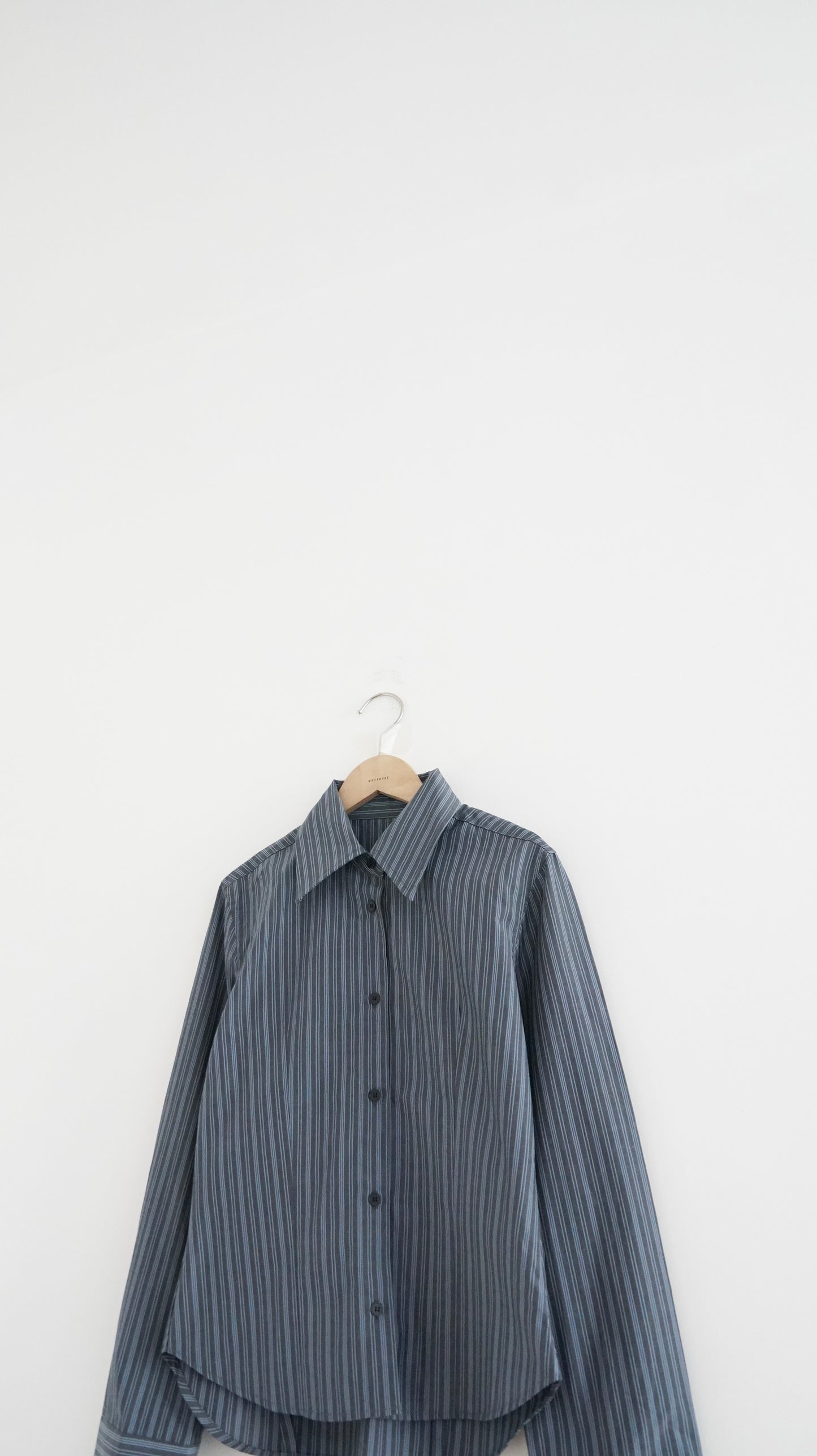 90s vintage clean fit striped shirt in navy