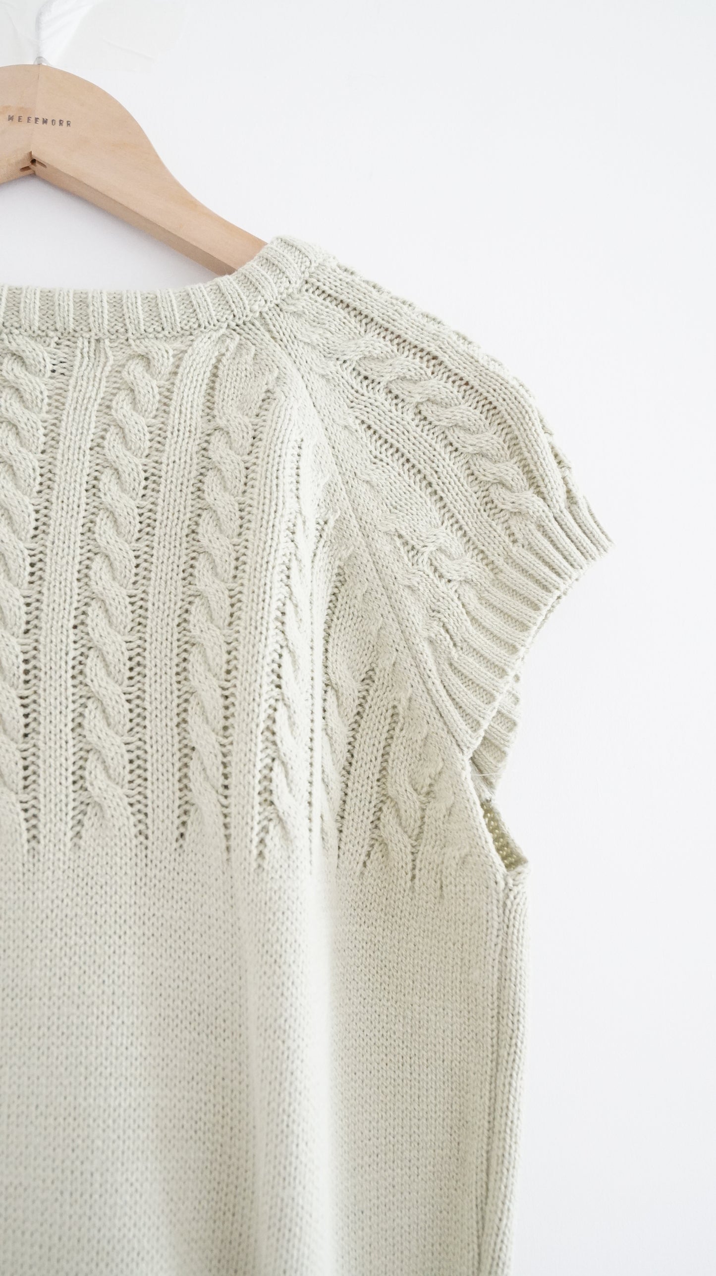 90s short sleeve sweater in avacado green
