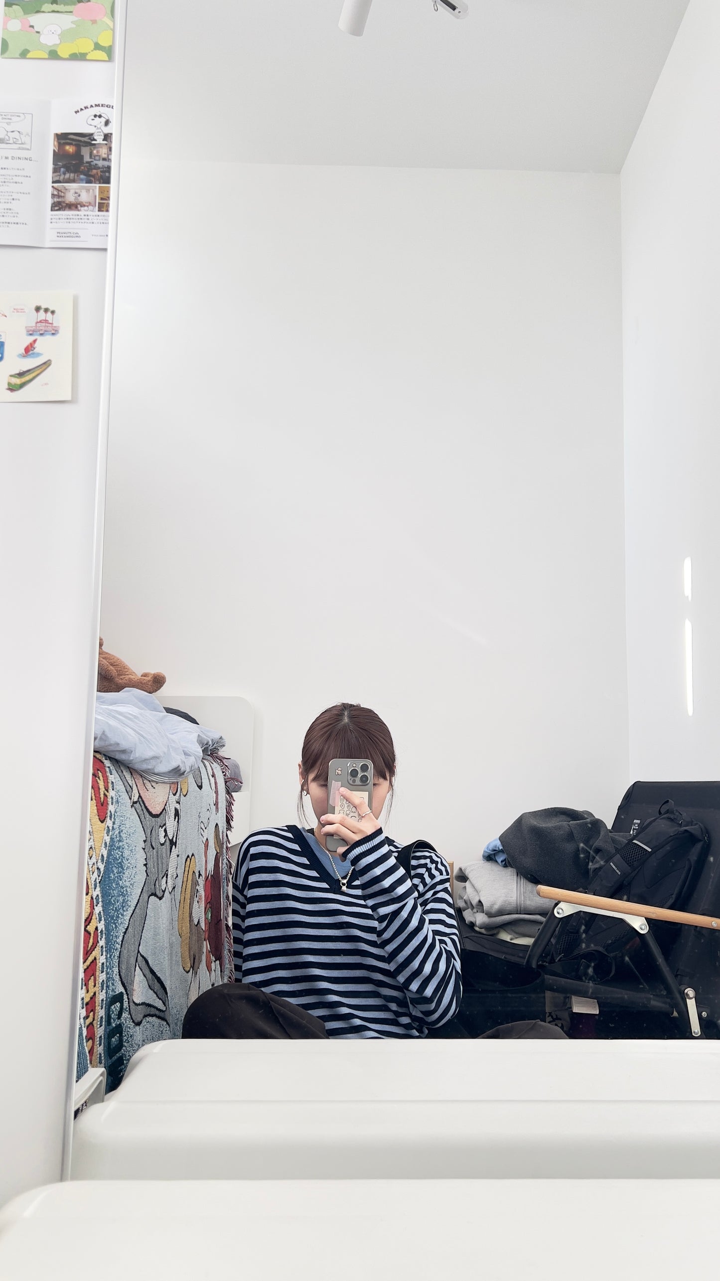 minimalist v-neck striped sweater in navy