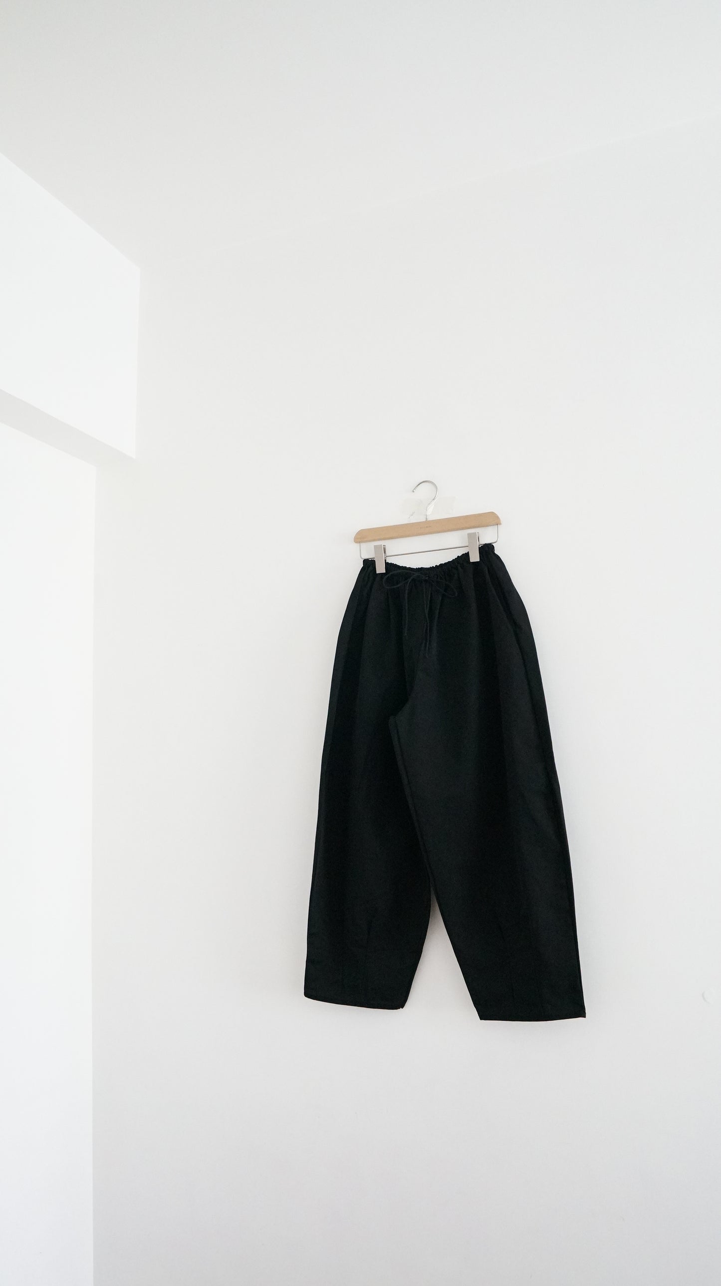 city air balloon pants in black (pre-order)