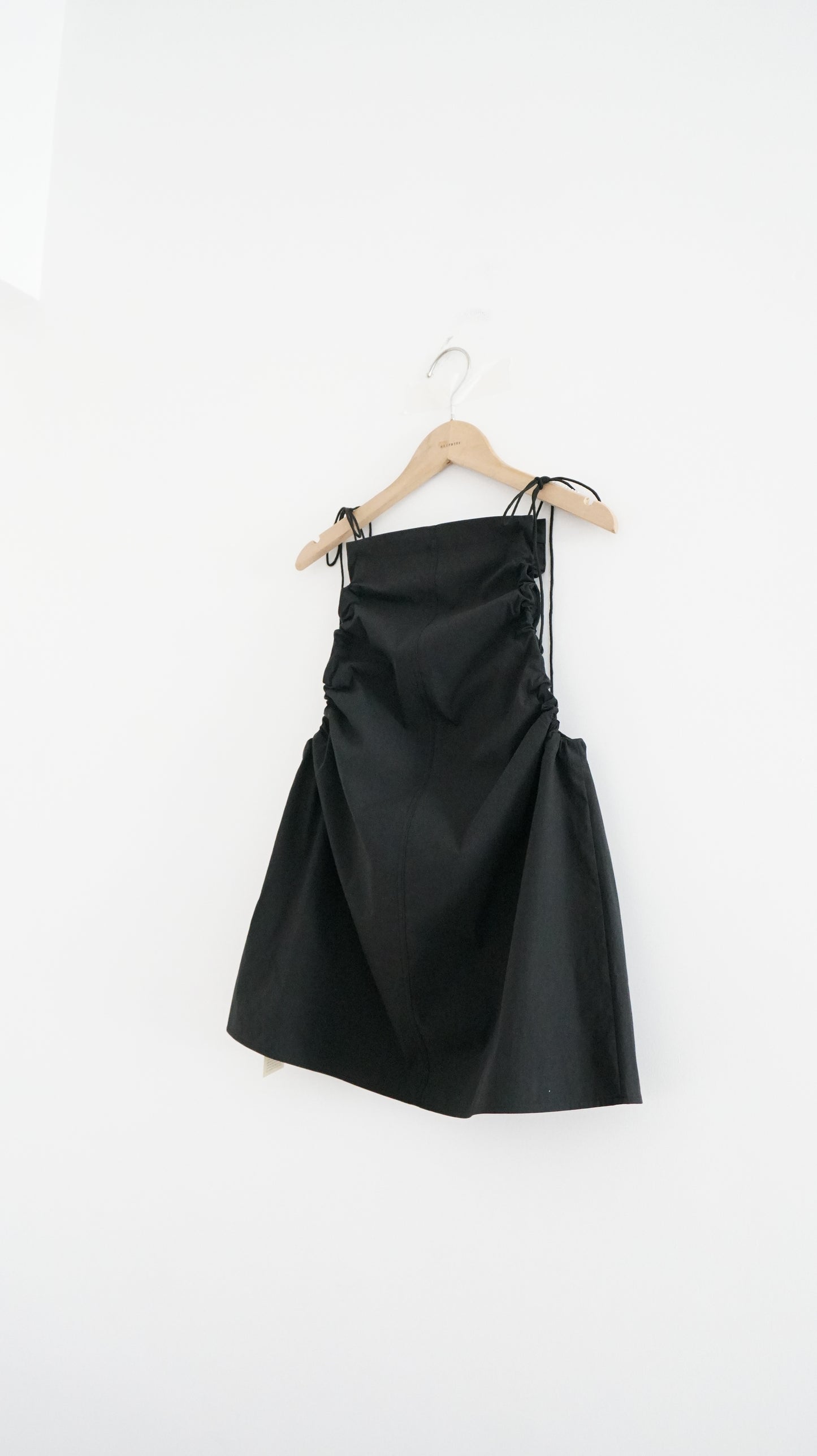 kelly high-end tank top in black (pre-order)