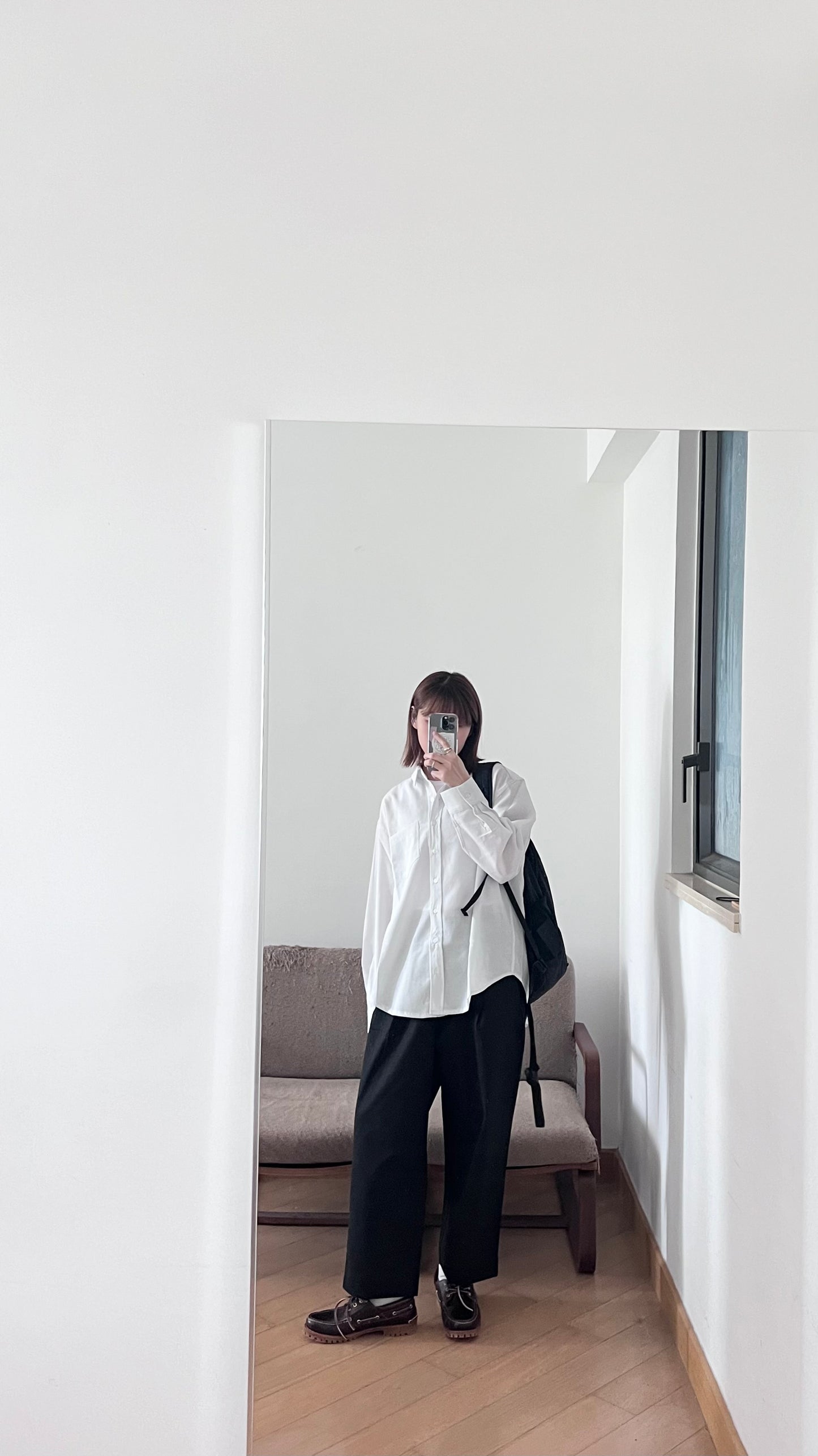 tapered nine pants in black (M)