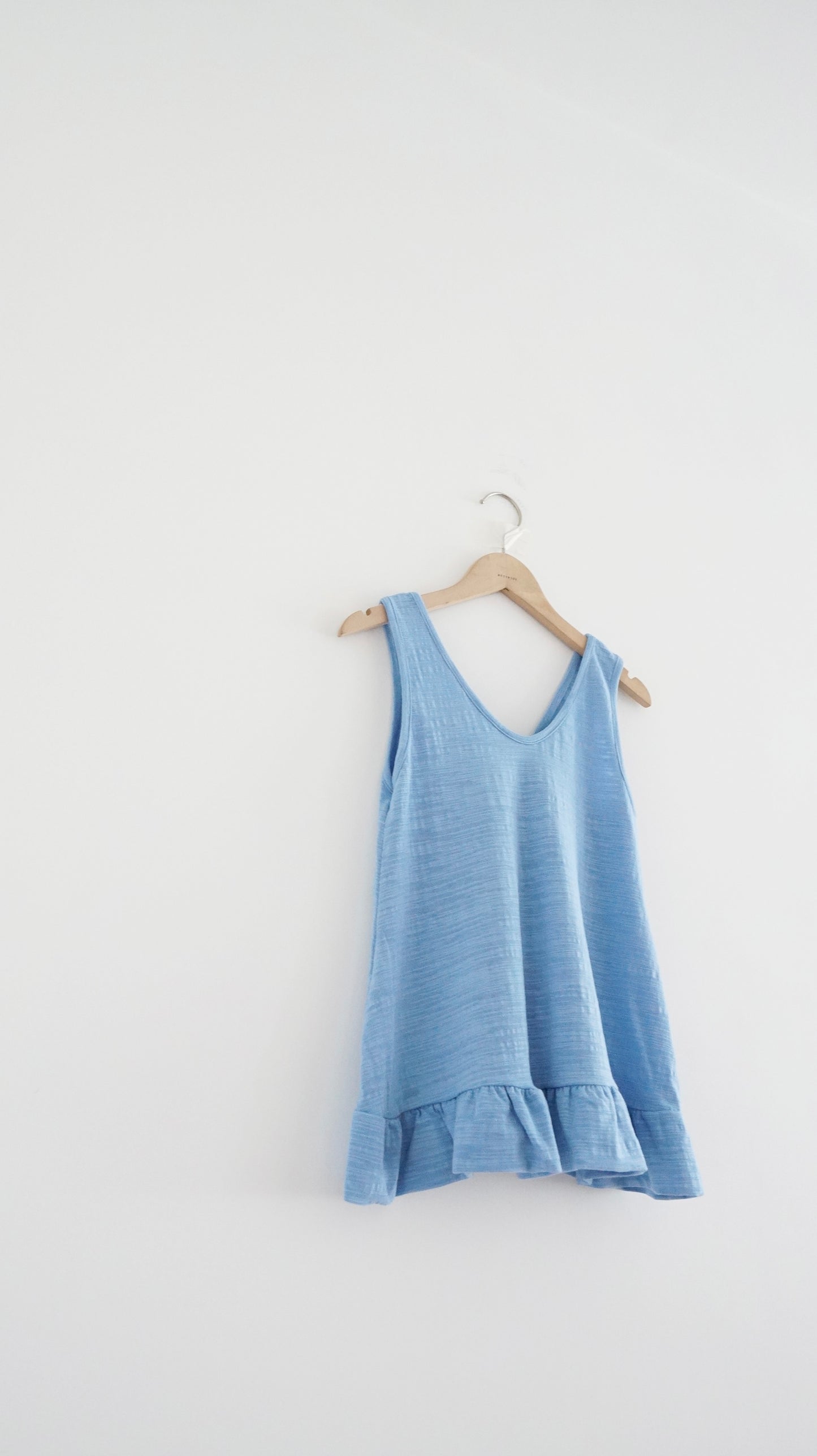 ruffle v-neck tank top in blue