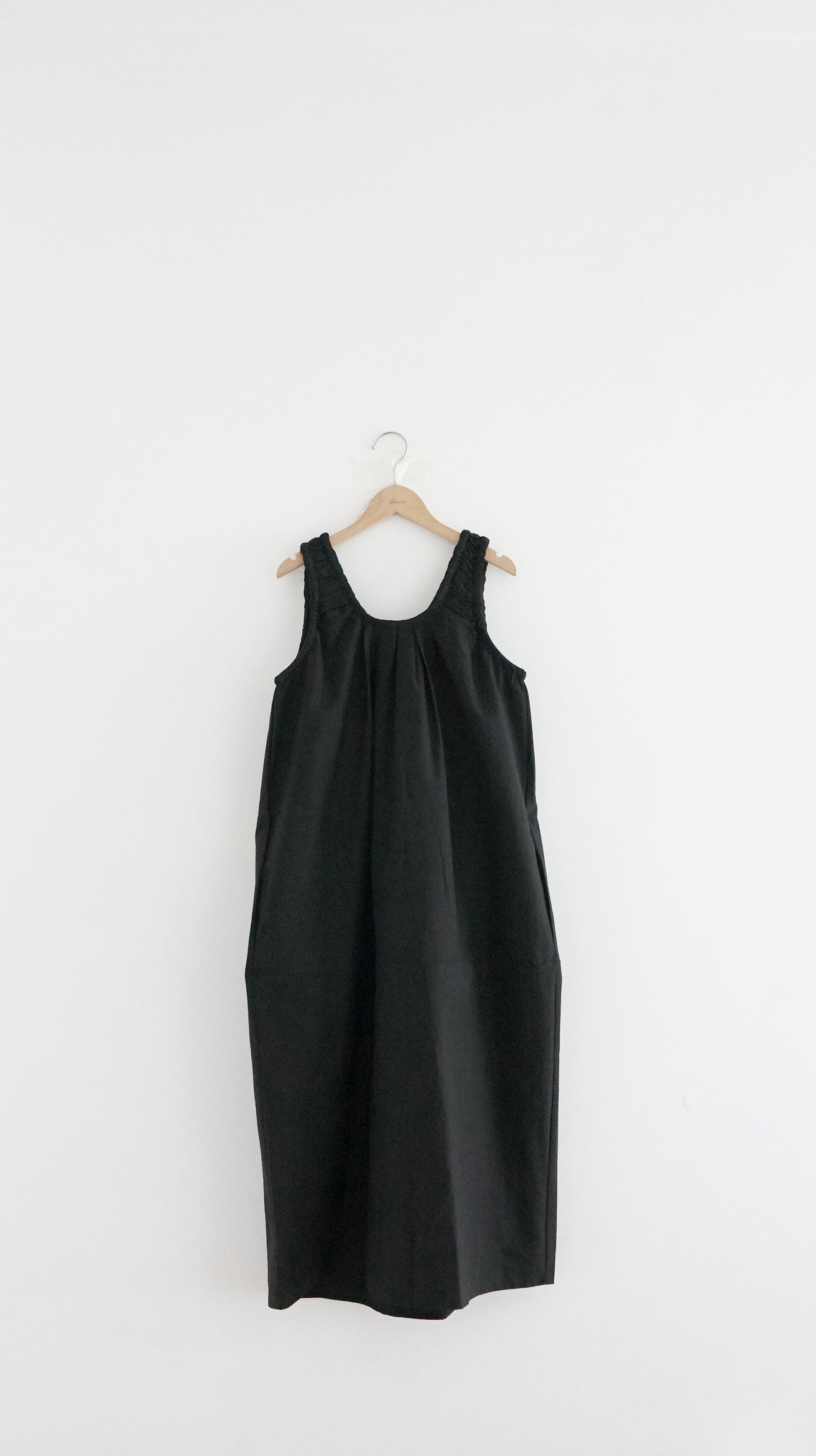 petal neck gathered dress in black (pre-order)