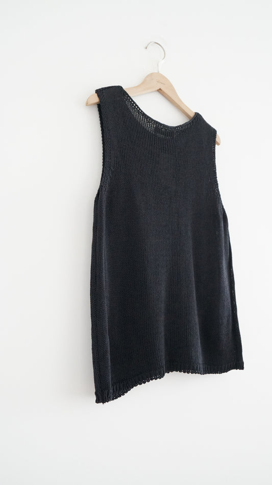 basic u-neck linen top in black (pre-order)