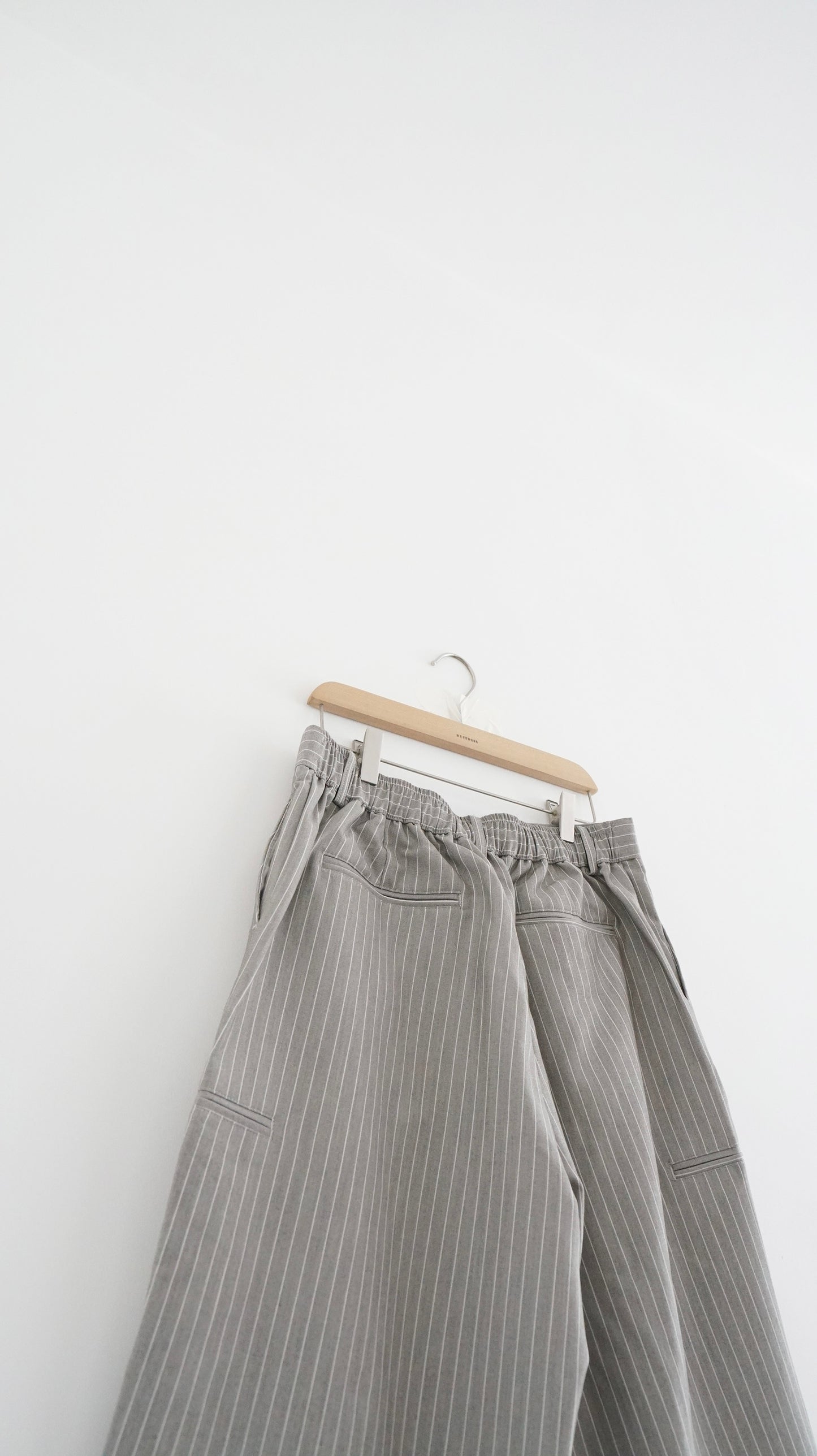 striped low-rise tailored shorts in grey (pre-order)