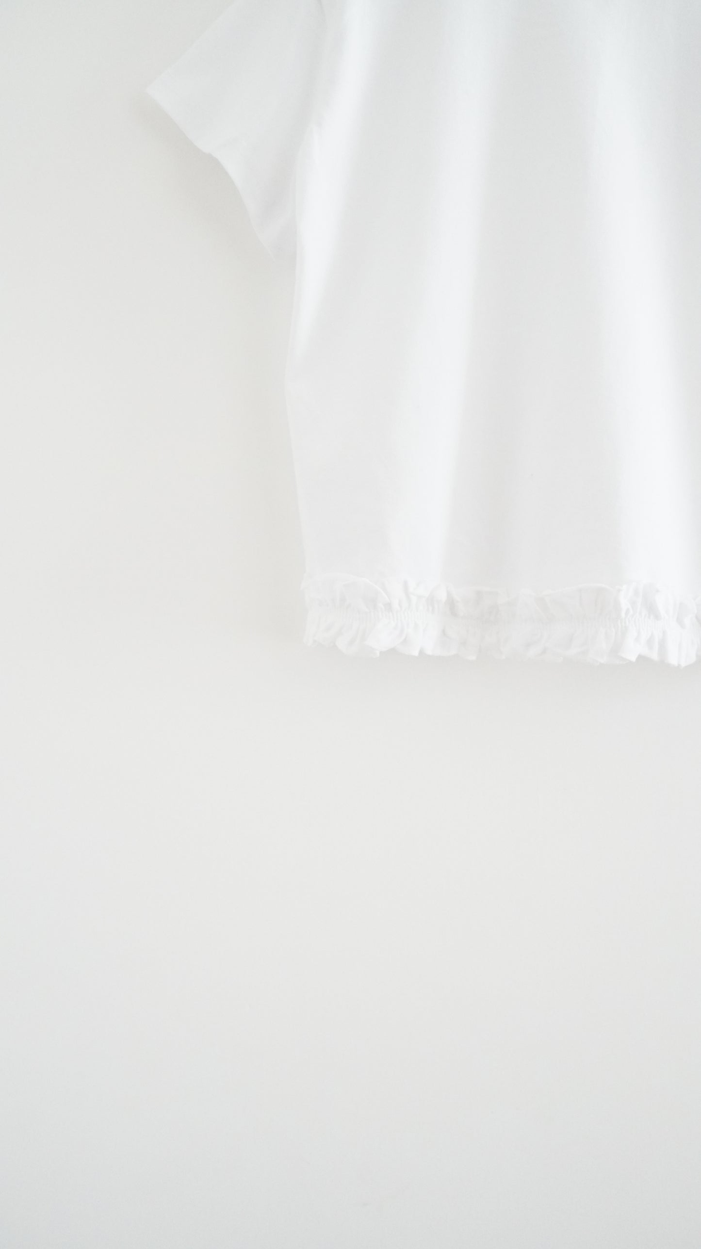 ruffle tee in white (pre-order)