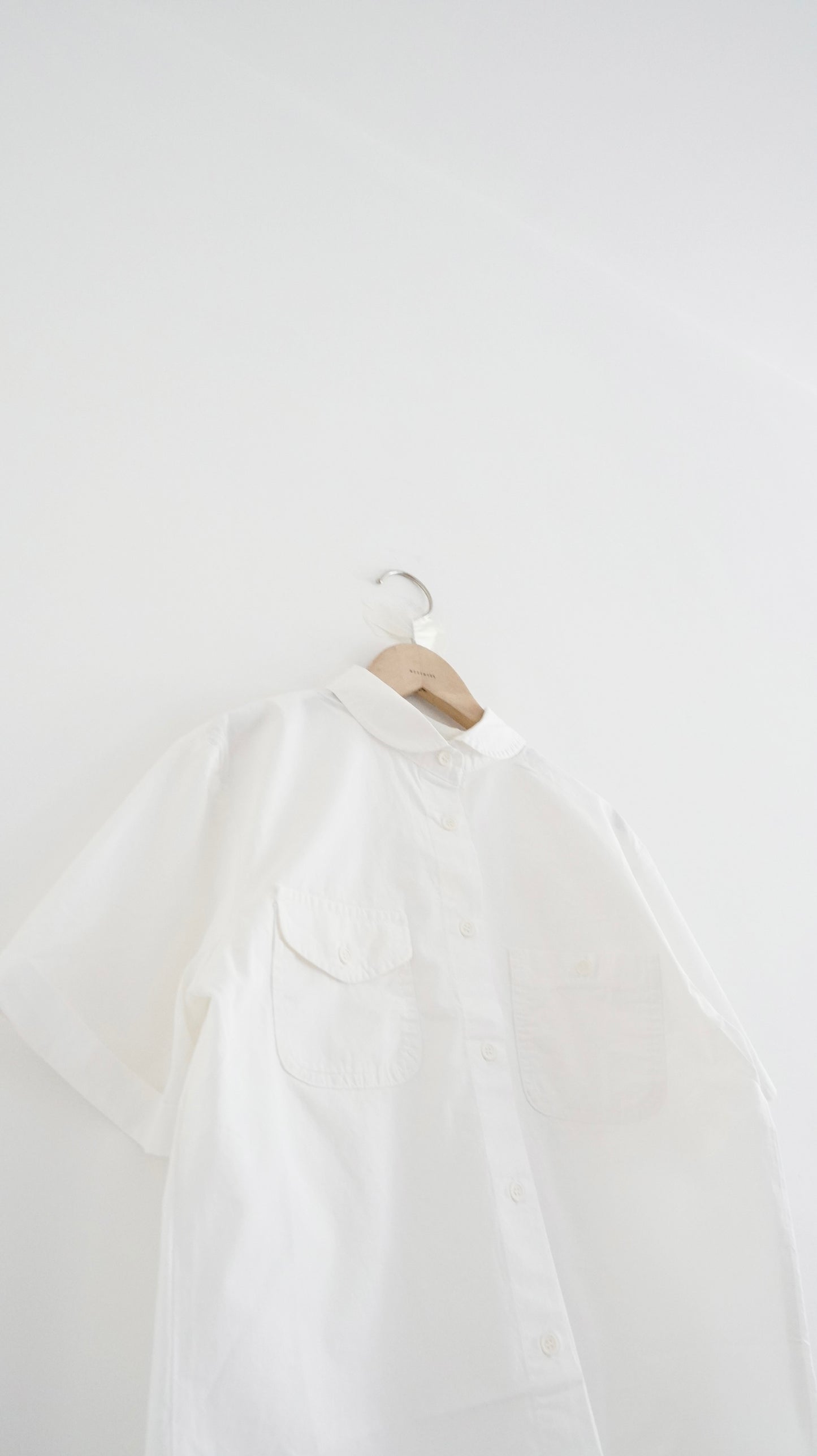 collar shirt in white