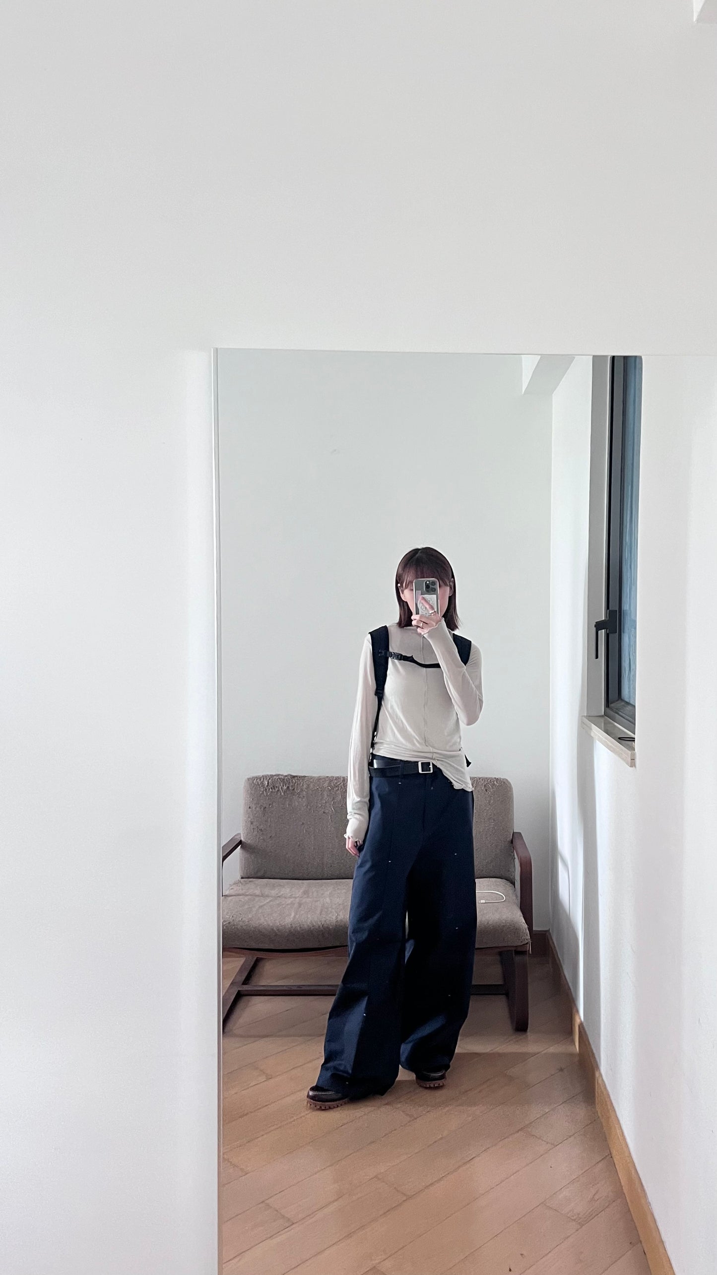 pleatline pants in navy (M)