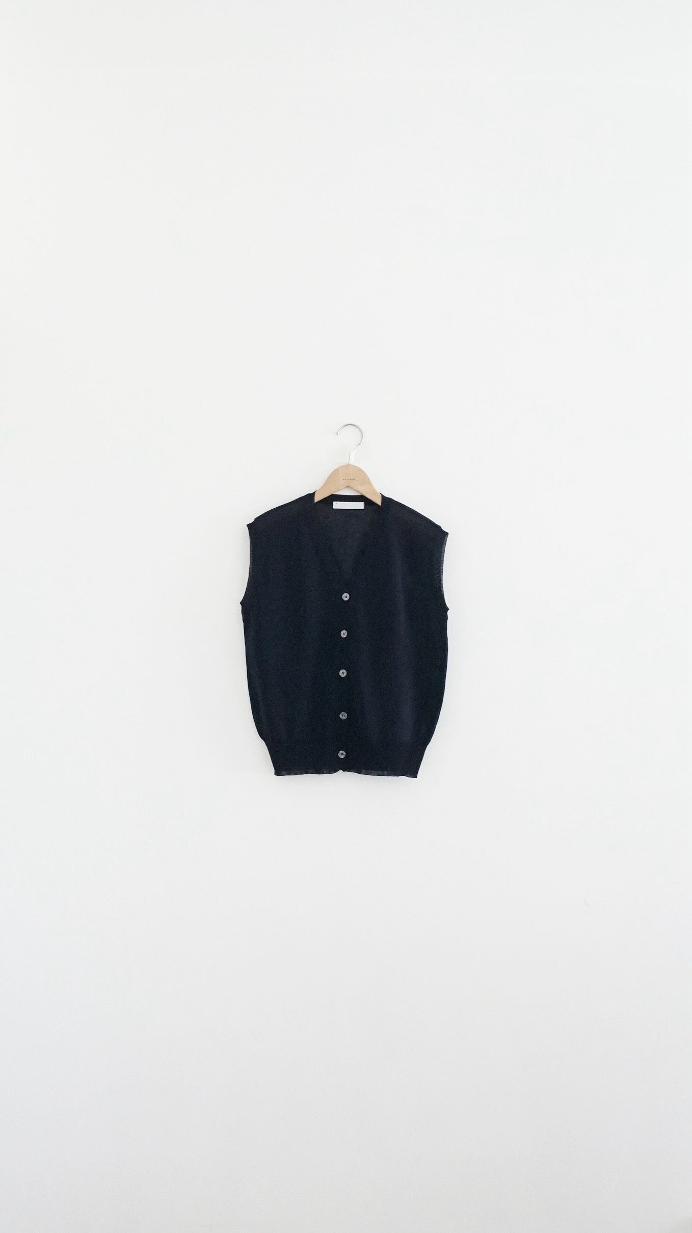 classic sheer knit vest in navy (pre-order)