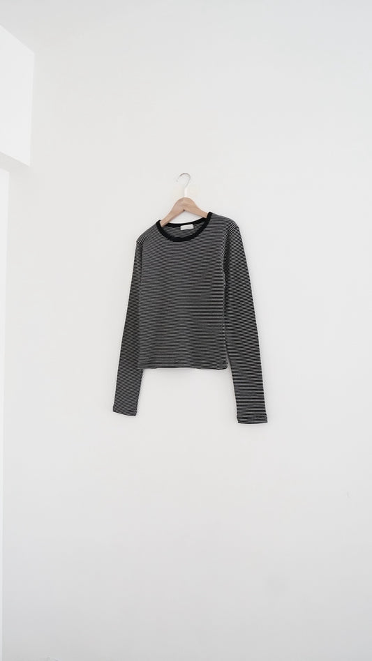 hina classic striped tee in black (pre-order)