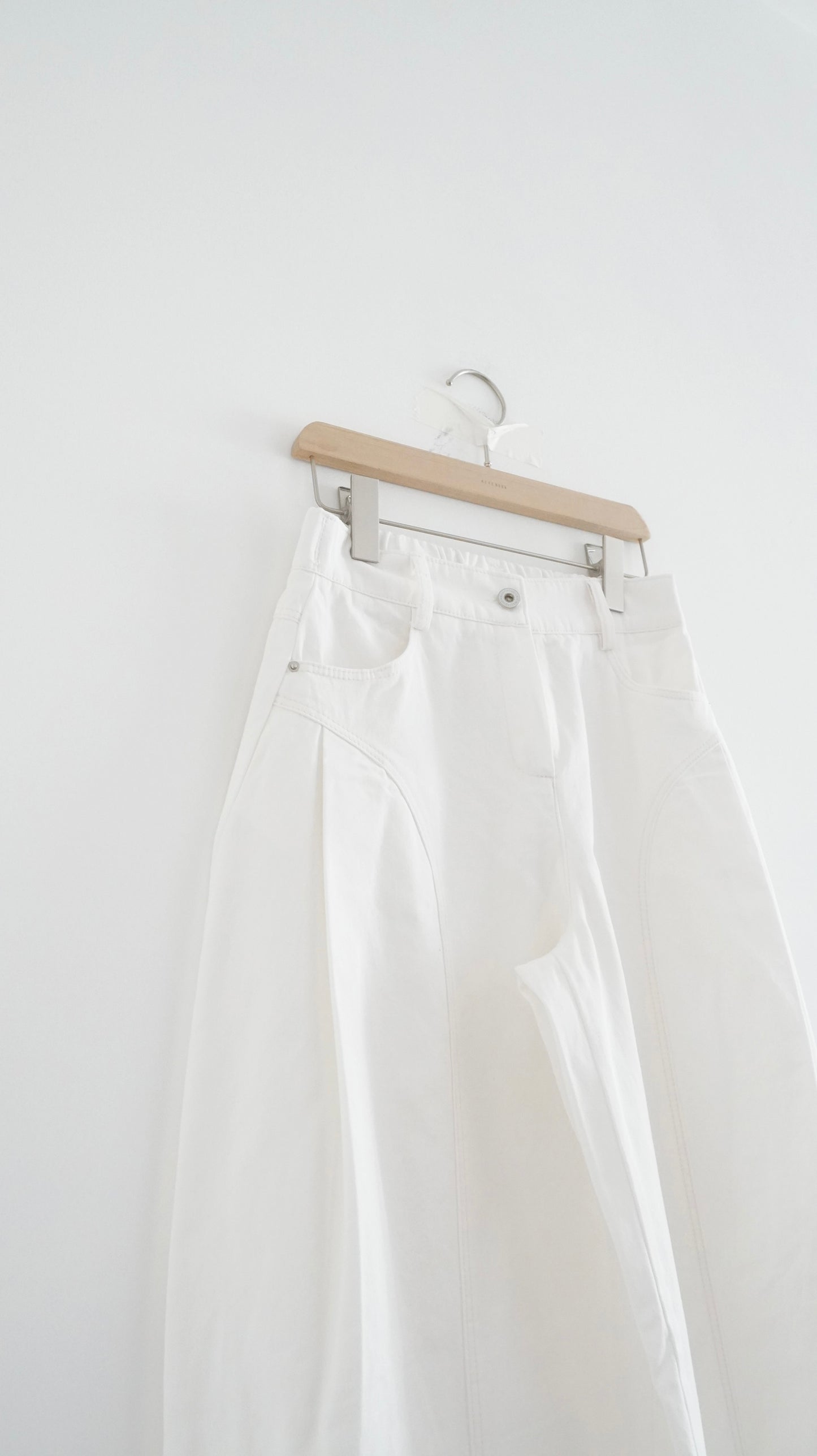 luka balloon wide pants in white (pre-order)