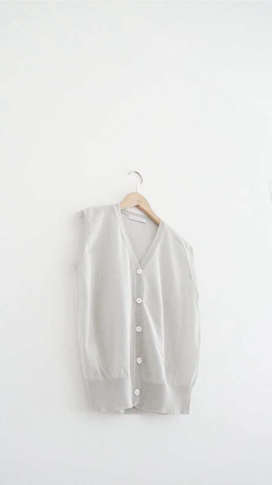 classic sheer knit vest in grey (pre-order)