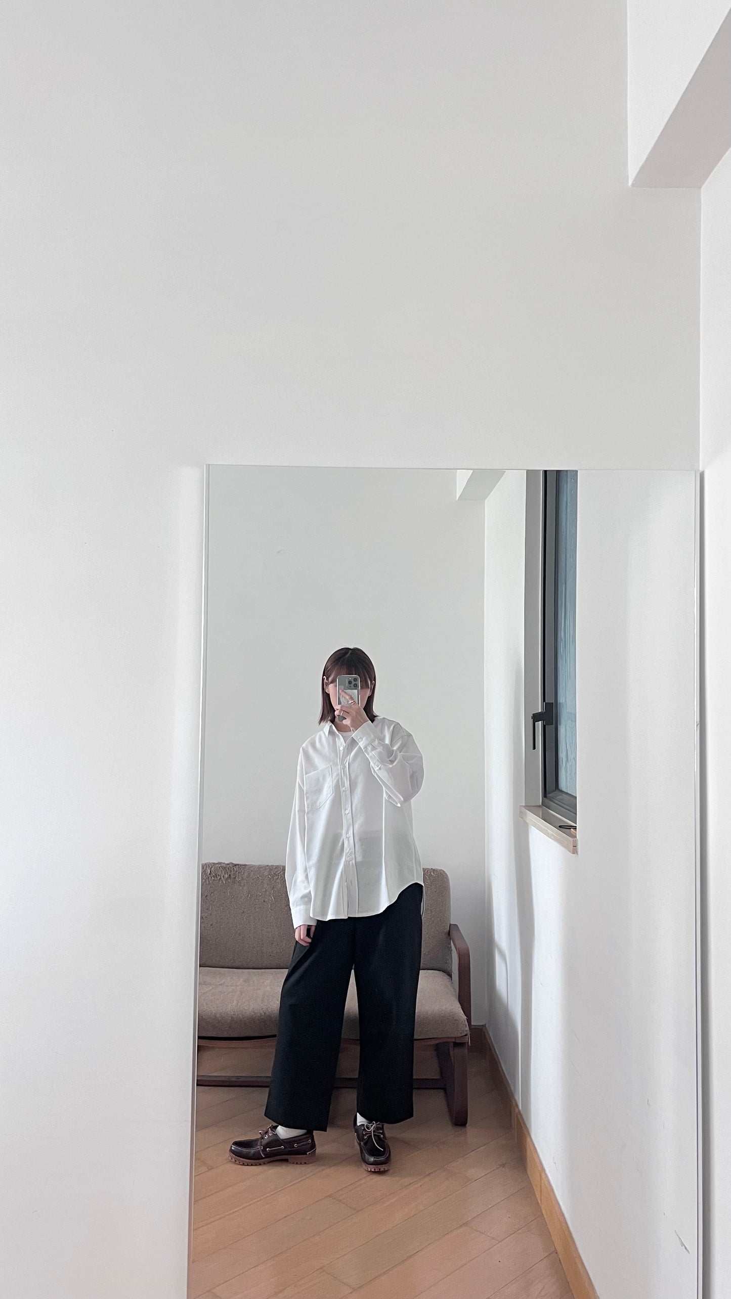 tapered nine pants in black (M)