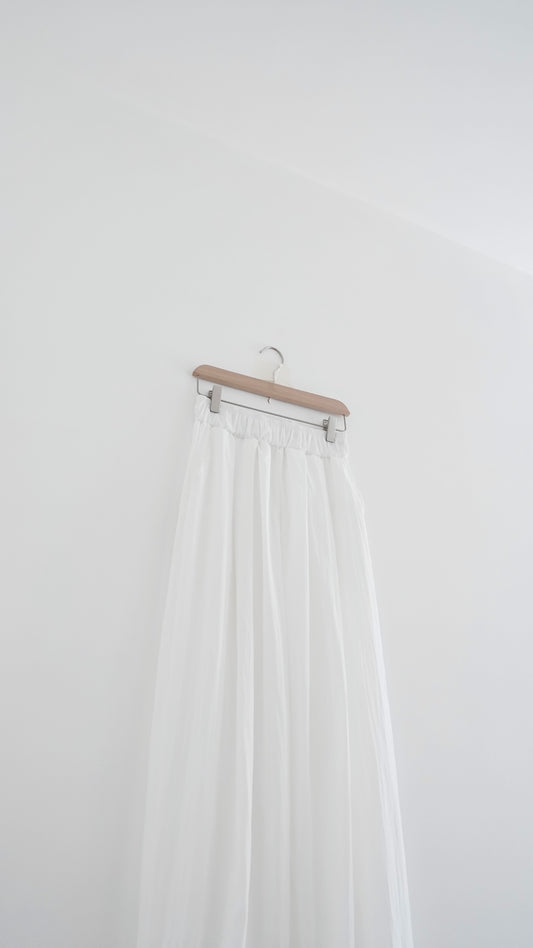 alto balloon pants in white (pre-order)