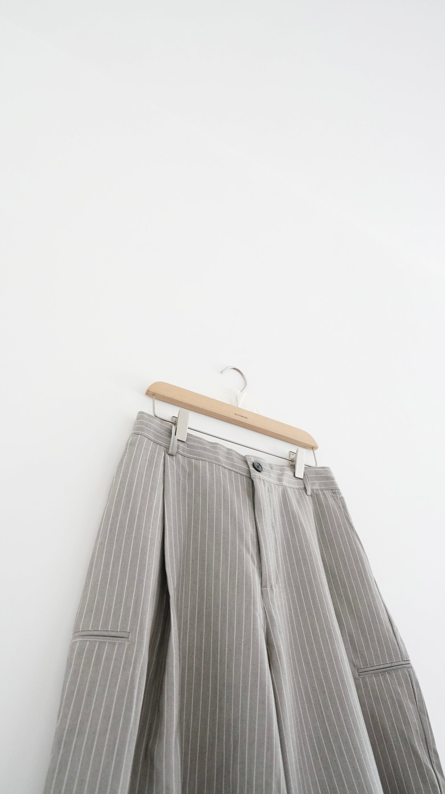 striped low-rise tailored shorts in grey (pre-order)
