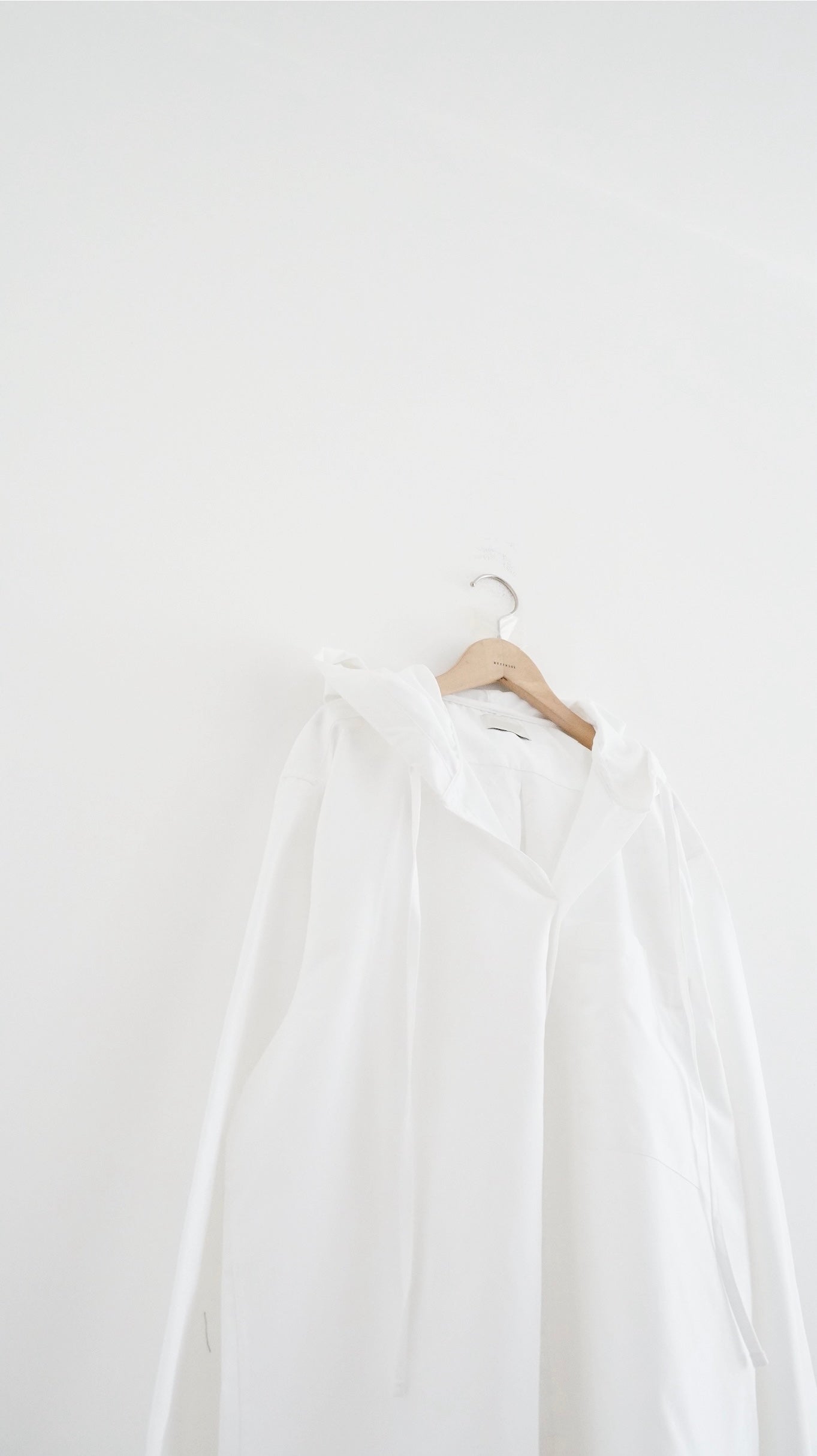 unisex plain hoodies shirt in white