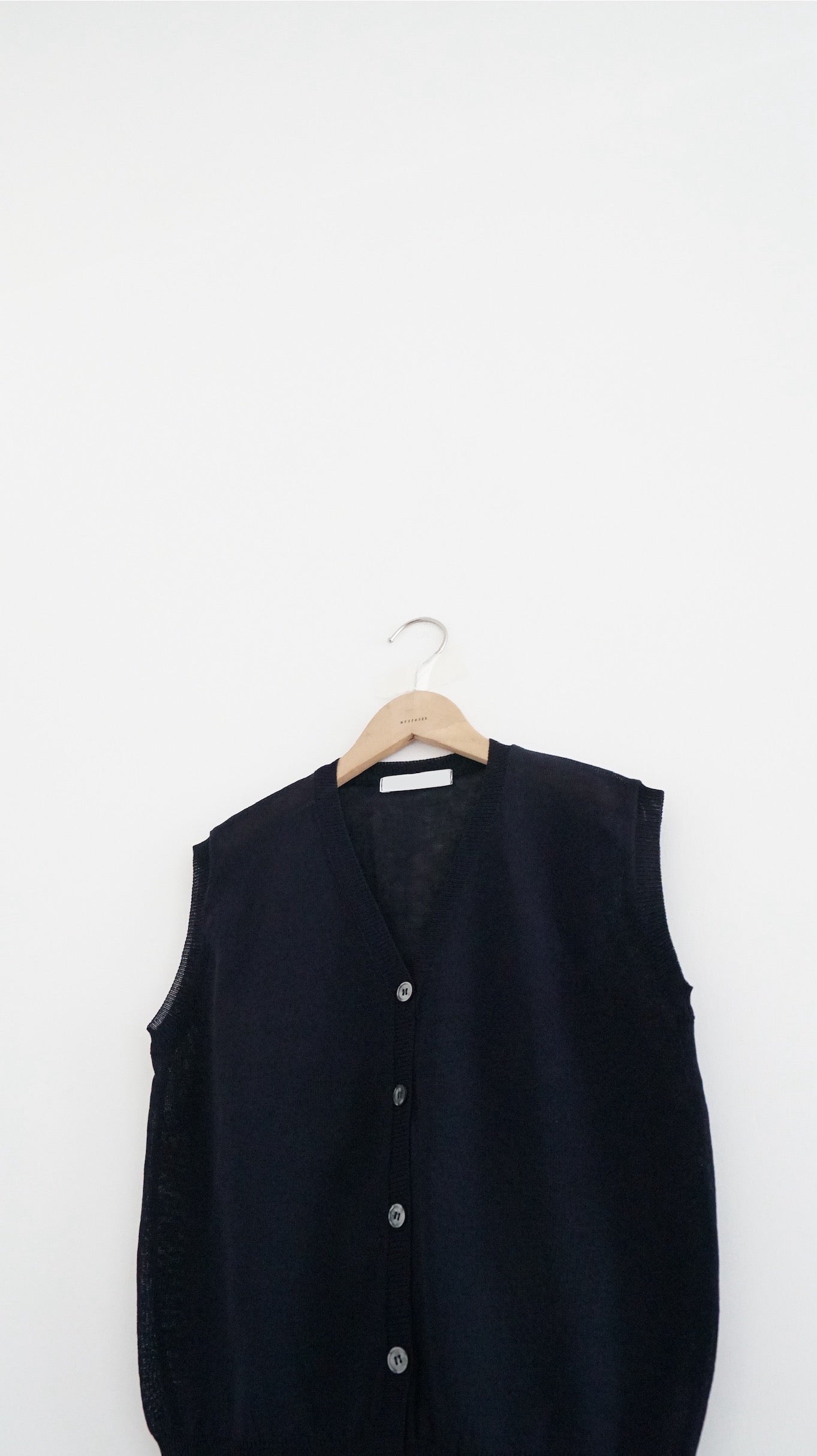 classic sheer knit vest in navy (pre-order)