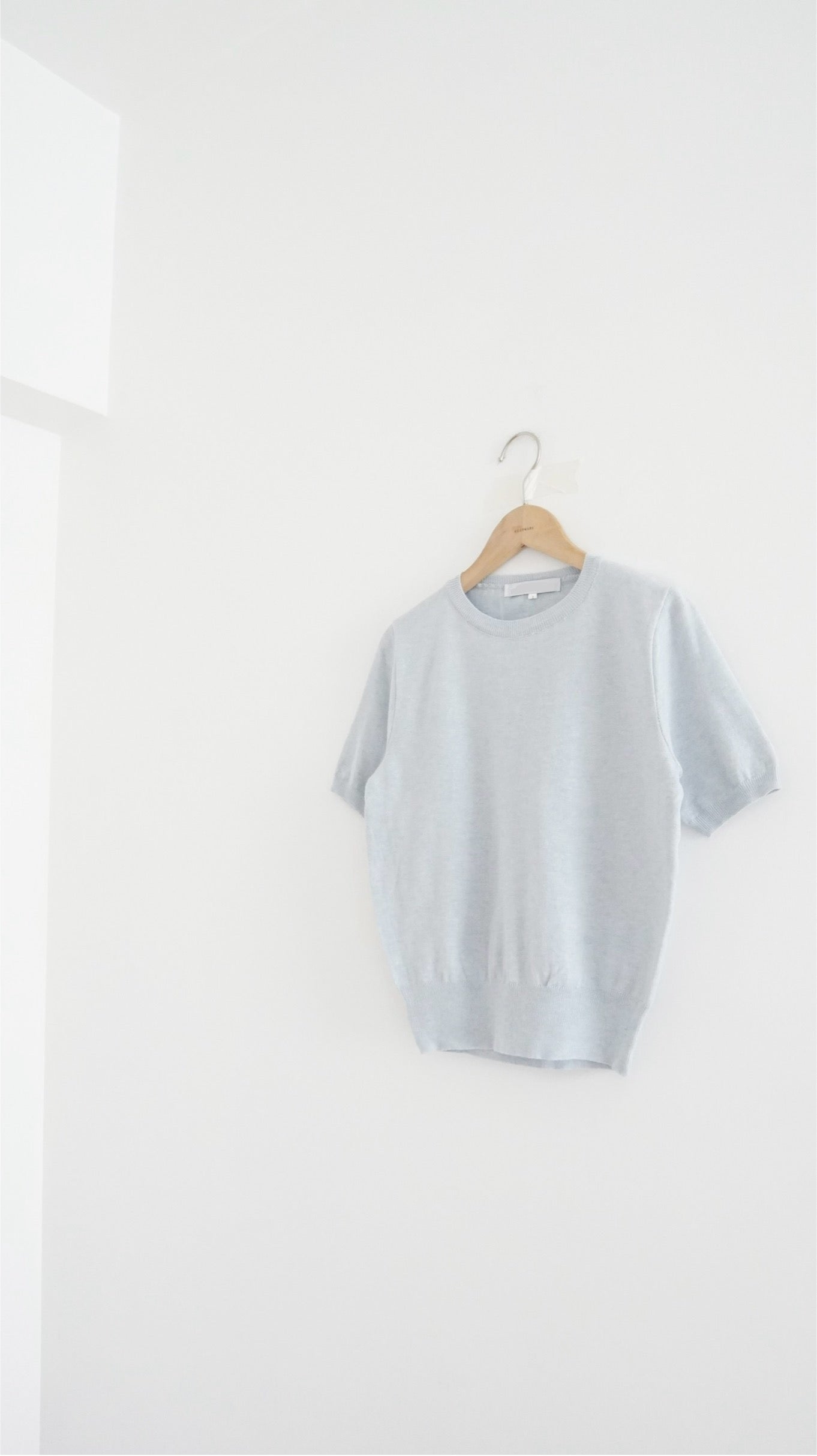 classic light knit top in baby-blue