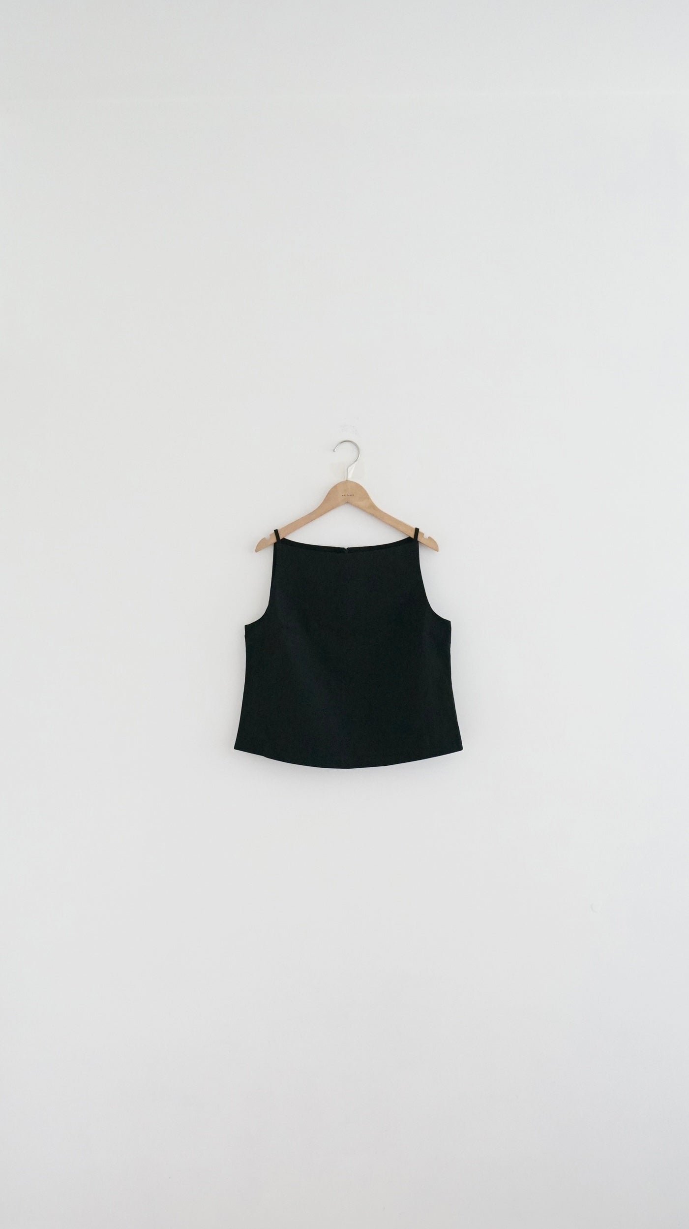 sally tank top in black