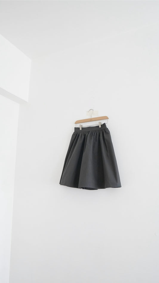 Isla light midi skirt in grey (pre-order)